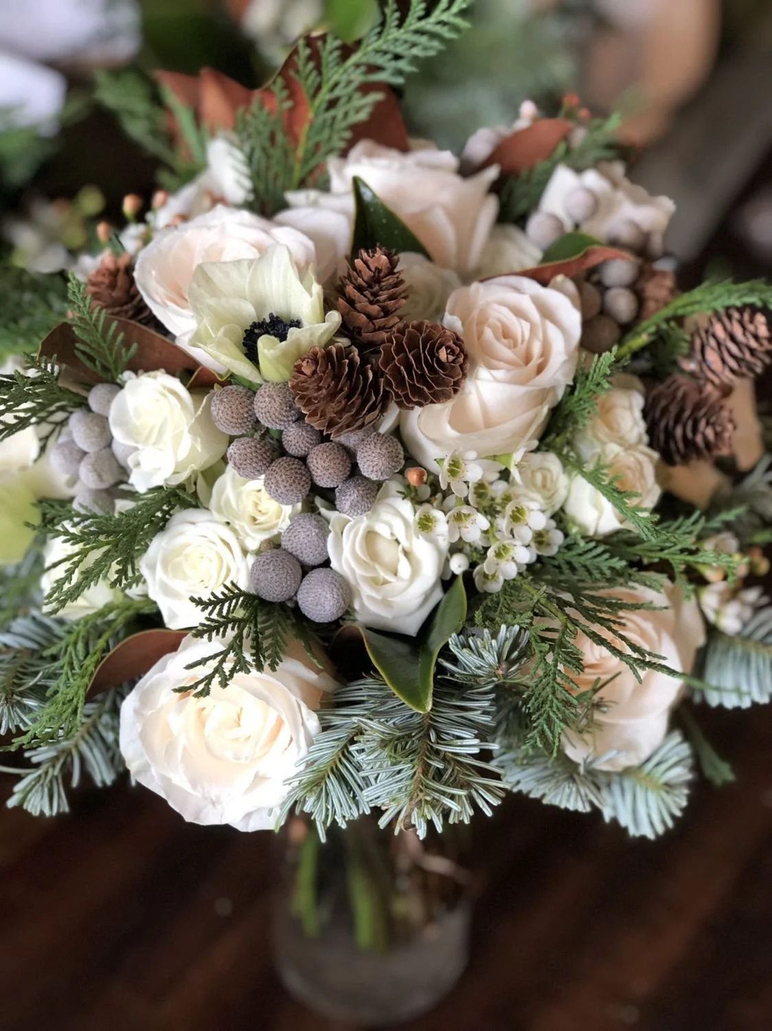 winter bridal bouquet (2).jpg