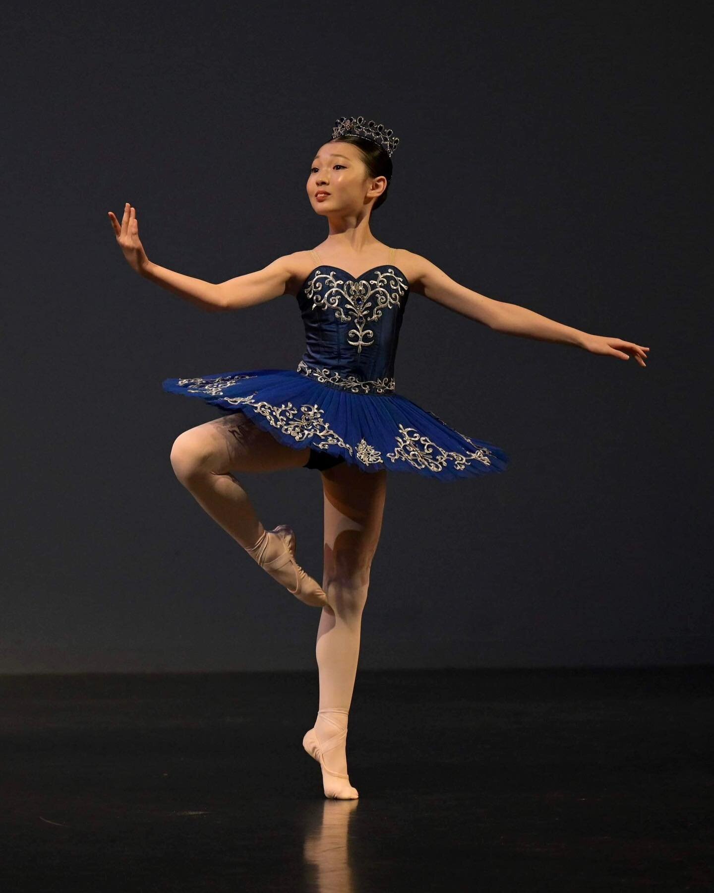 What beautiful photos of @dancer_sarah29 lighting up the stage 💙✨ #primadiva