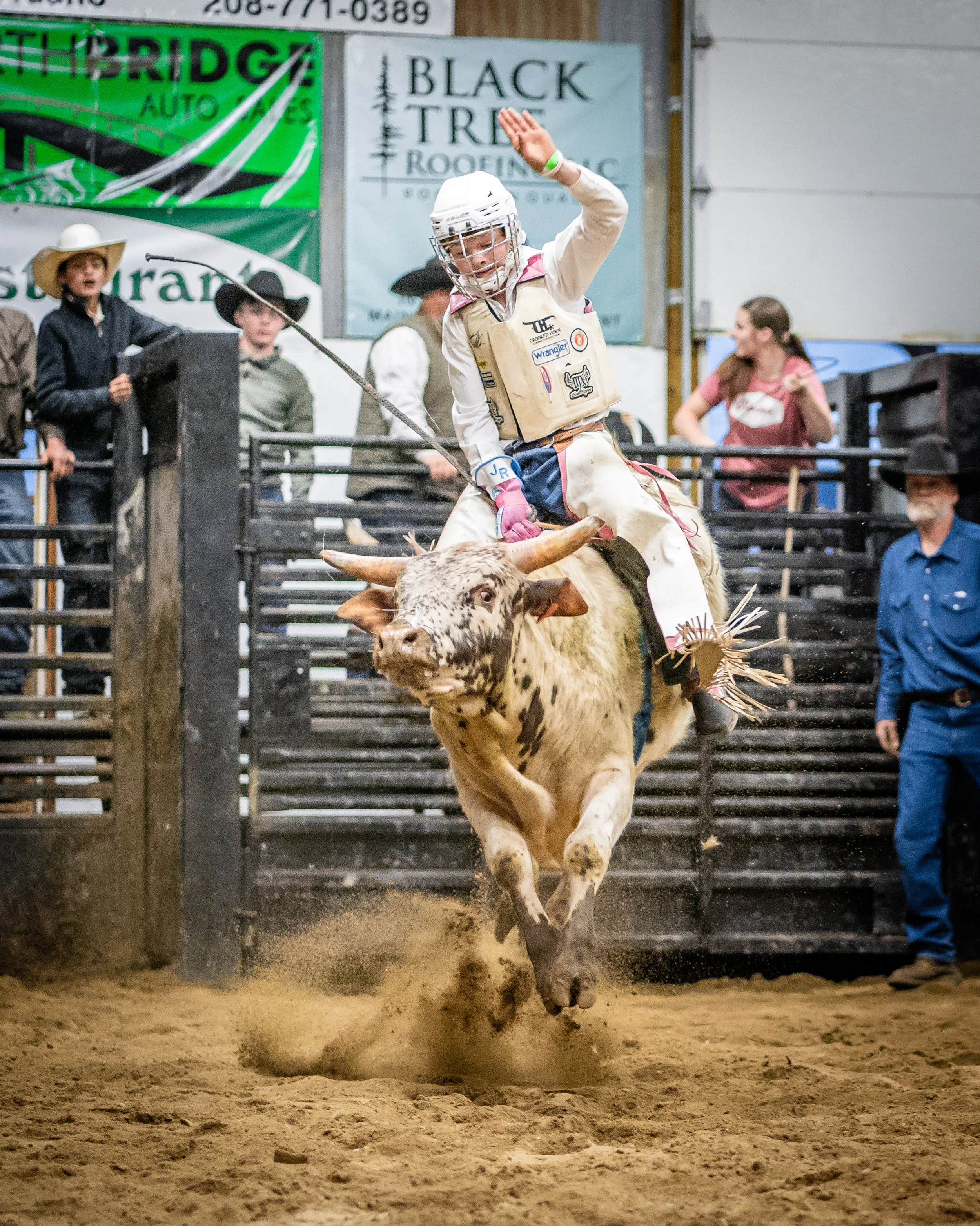 Emmet bullriding -19.jpg