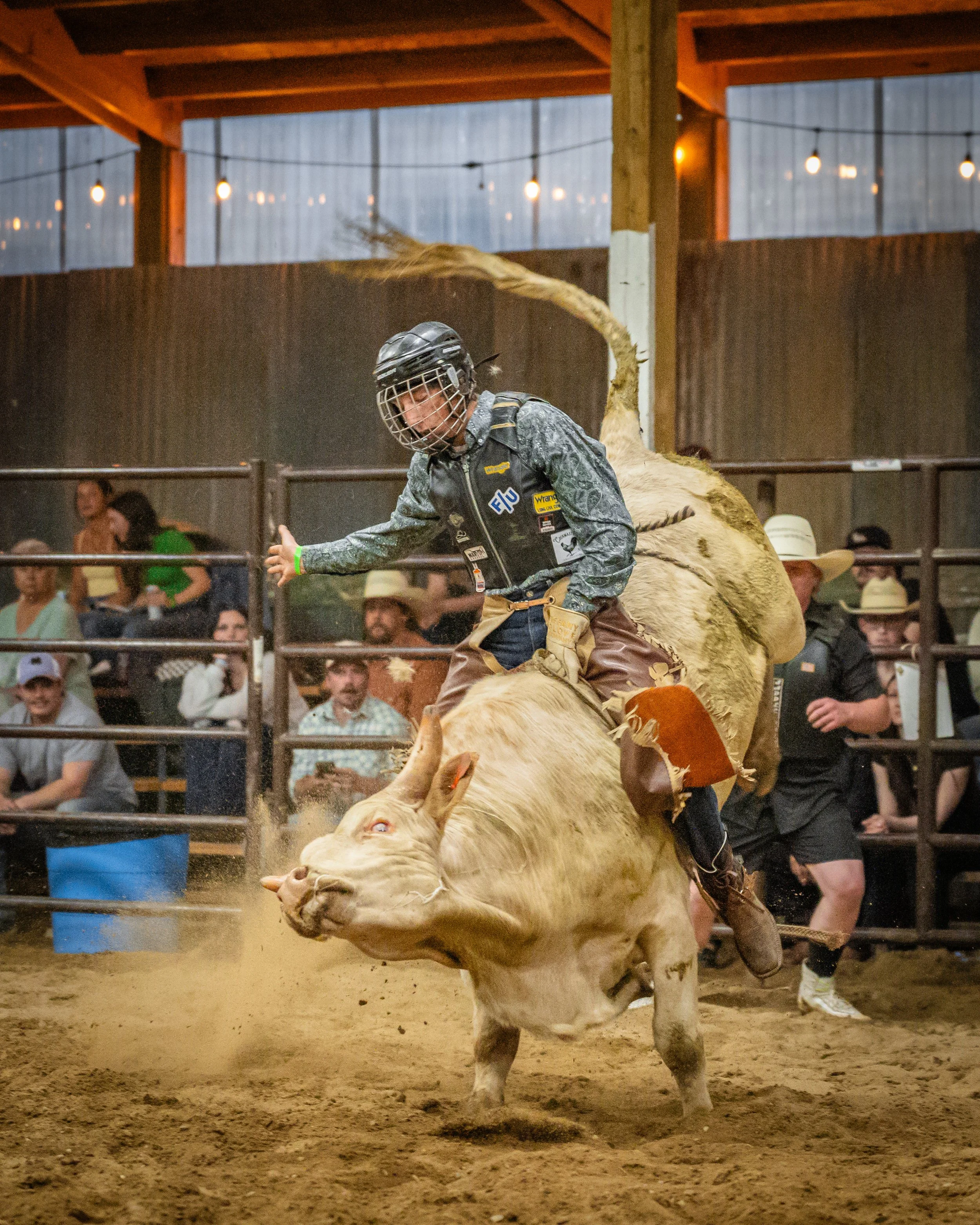 Emmet bullriding -25.jpg