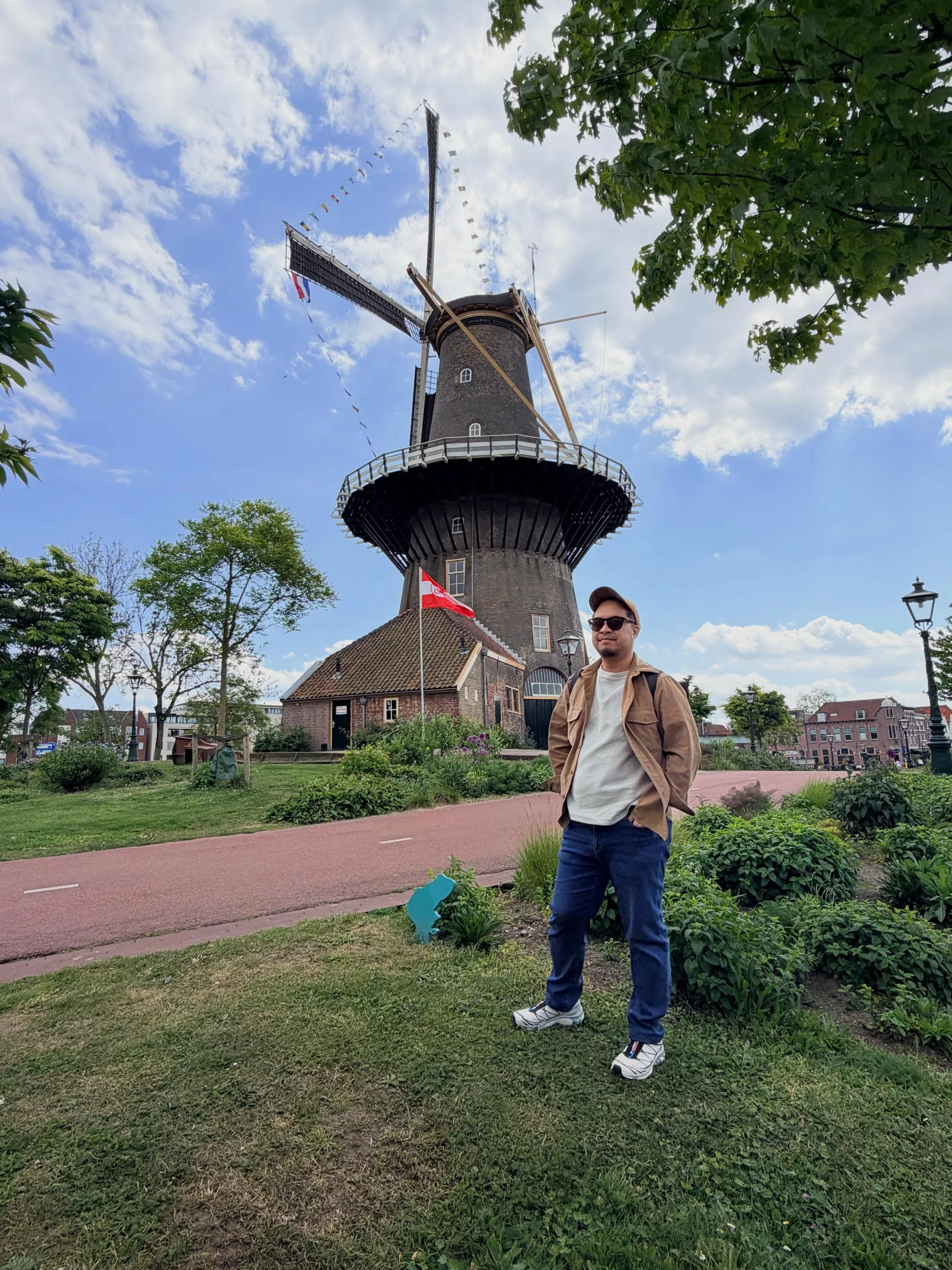 10.06.2026
Lost between canals, bicycles, and little moments. 
Leiden, South Holland, Netherlands.