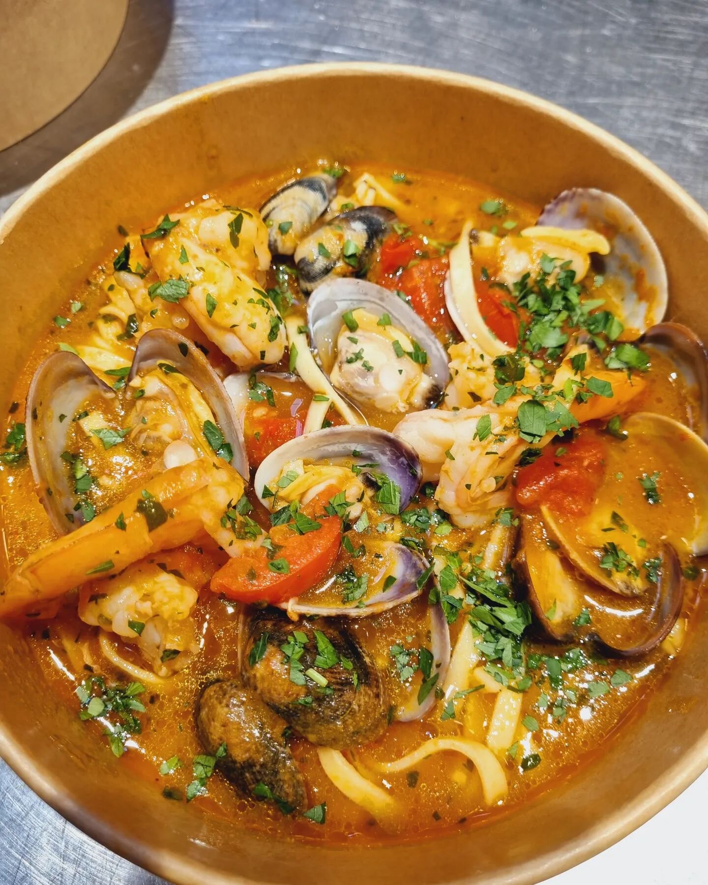 homemade tagliatelle
with seafood
#cucinaitaliana