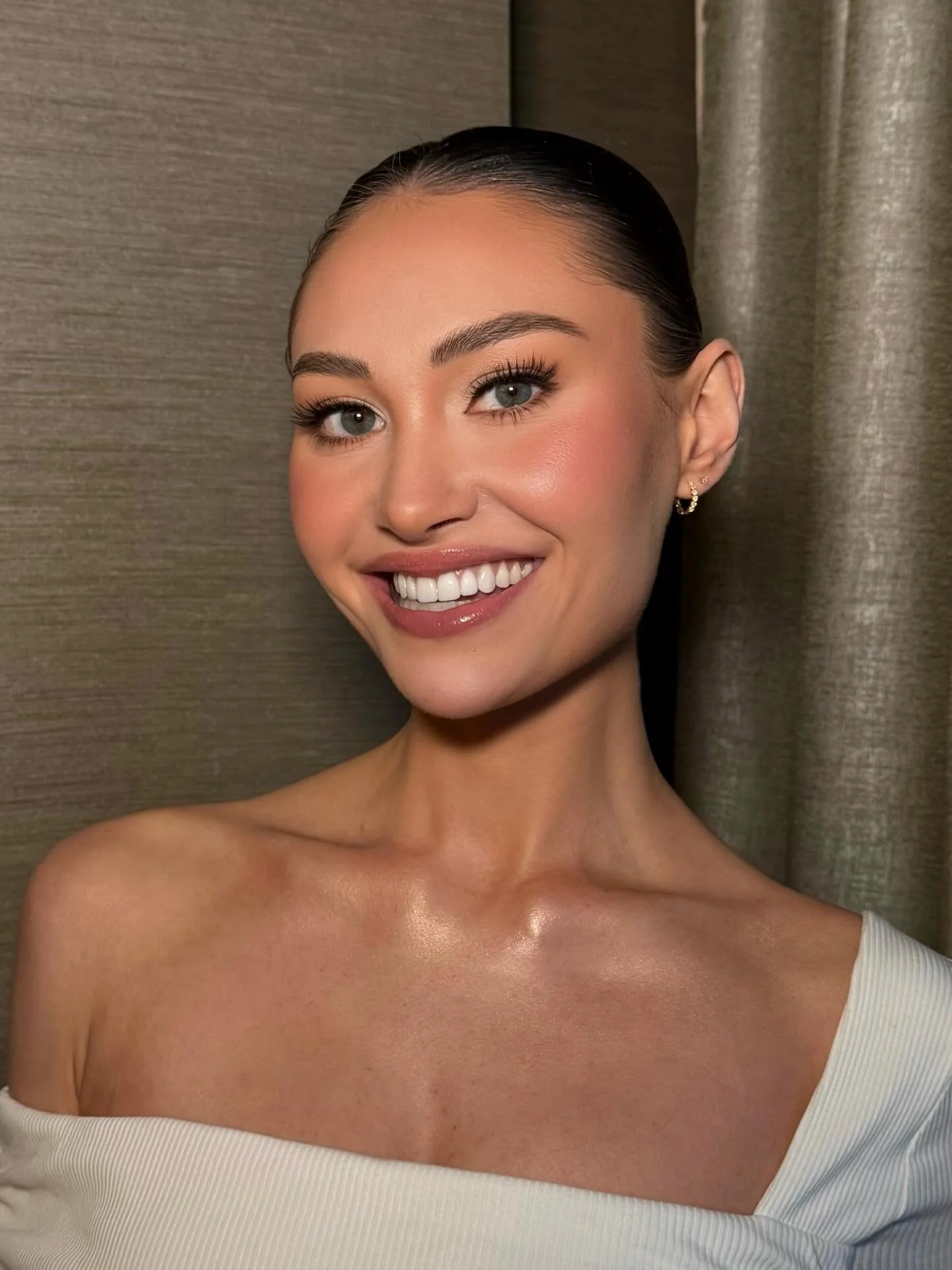 cannot believe it&rsquo;s been almost a year since i created this look on @officialmorganromano for my first masterclass?!

ten months later, it&rsquo;s still one of the most requested inspiration photos i receive from clients. if you want to know wh