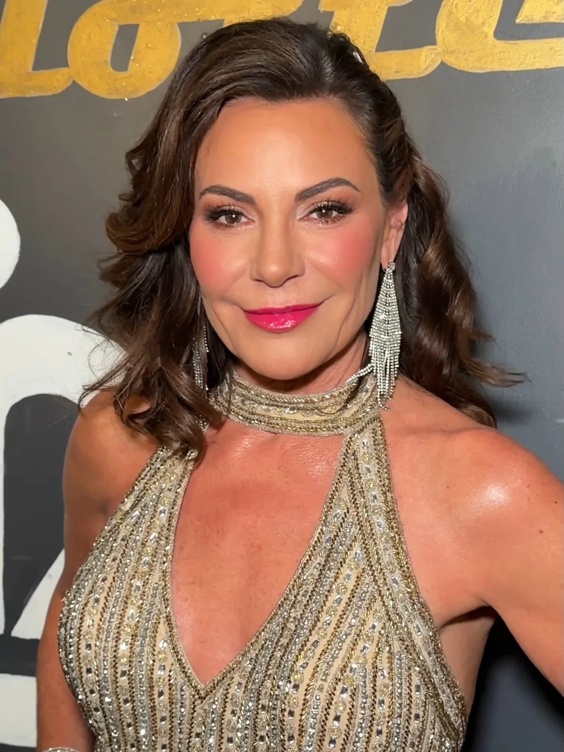 the countess✨ @countessluann 

makeup: @makeupbycaitlyn 
hair: @hairby_nataliya 

#makeupbycaitlynmichelle #countessluann #charlottemakeupartist #charlottehairstylist #celebritymakeup