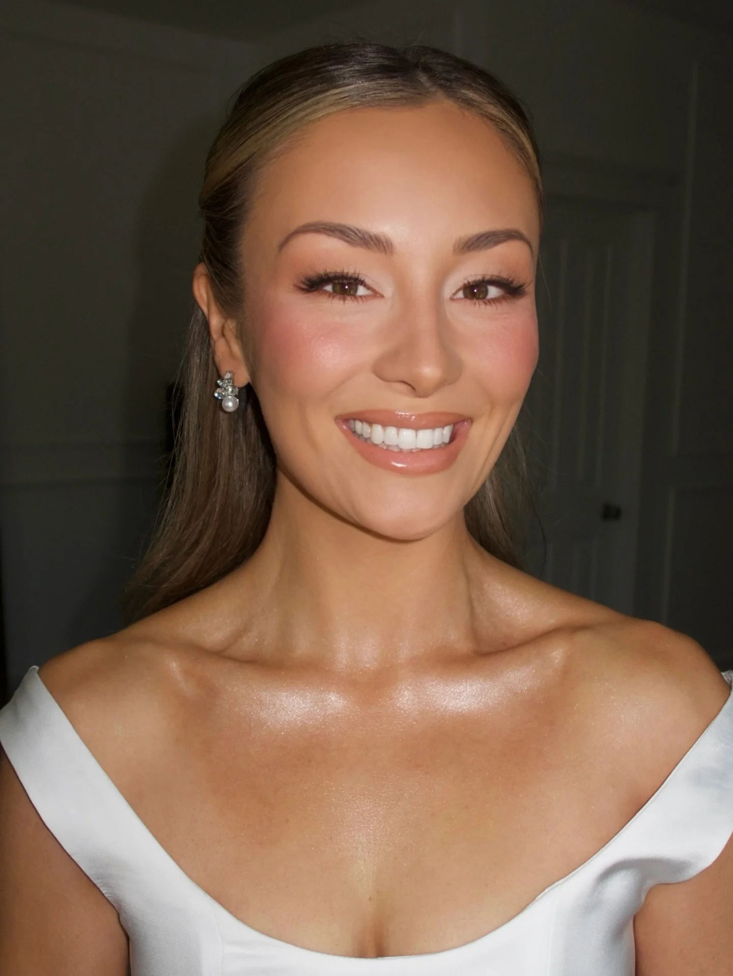 angelic makeup for my girl @sarastryhas🪽comment BRIDAL and i&rsquo;ll send you a roundup of the makeup products i used to create this matte, timeless, soft glam bridal look

makeup &mdash; @makeupbycaitlyn 
hair &mdash; @hiphiphairraye 
tan &mdash; 