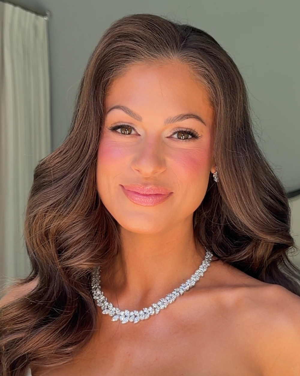 charlotte-wedding-makeup-artist-charlotte-bridal-makeup-artist-4.png
