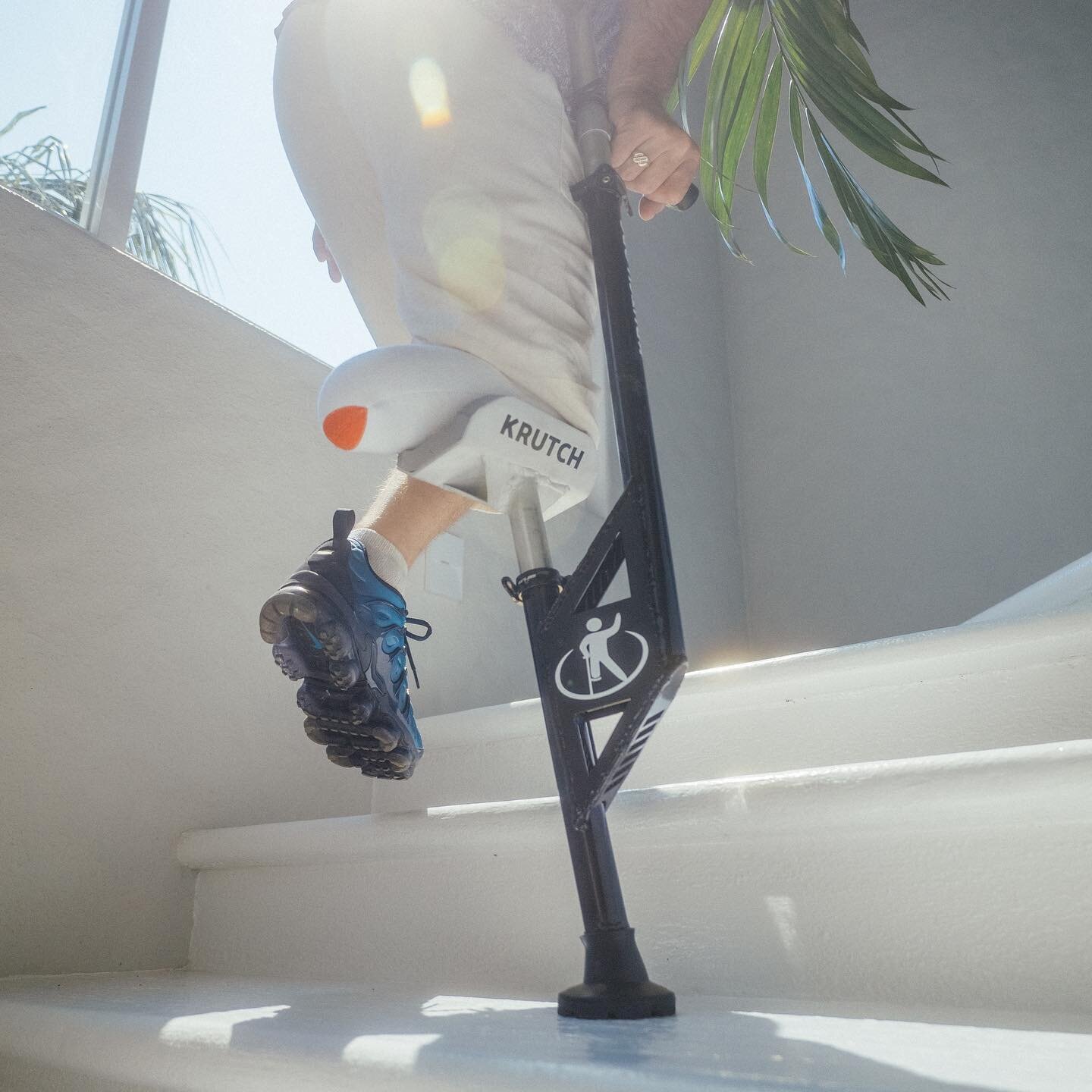 The new Krutch v2 is redesigned to provide unparalleled mobility and increased stability, giving anyone with a foot injury, regardless of the leg, the ultimate tool to move around.

Please note that the Krutch is not suitable for everyone. It require