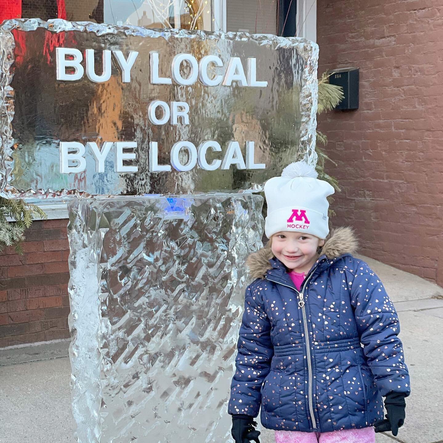 We found sculpture #7 from @getknitevents!!!
❤️
I agree, support local!
🥳
These sculptures are so cool. Delia was amazed by it. Such great work. We&rsquo;ll be looking for more.
.
.
.
#supportsmallbusiness #mnsmallbusiness #mnmaker #excelsior #excel