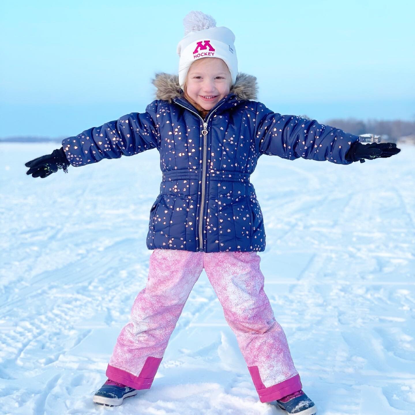 Living the good life! I&rsquo;m so excited for spring but I&rsquo;ll bottle up winter moments like this forever.
🥶
I don&rsquo;t about you but walking on frozen water scares the crap out of me. What about you?! Does it scare you?! My Minnesotans hus