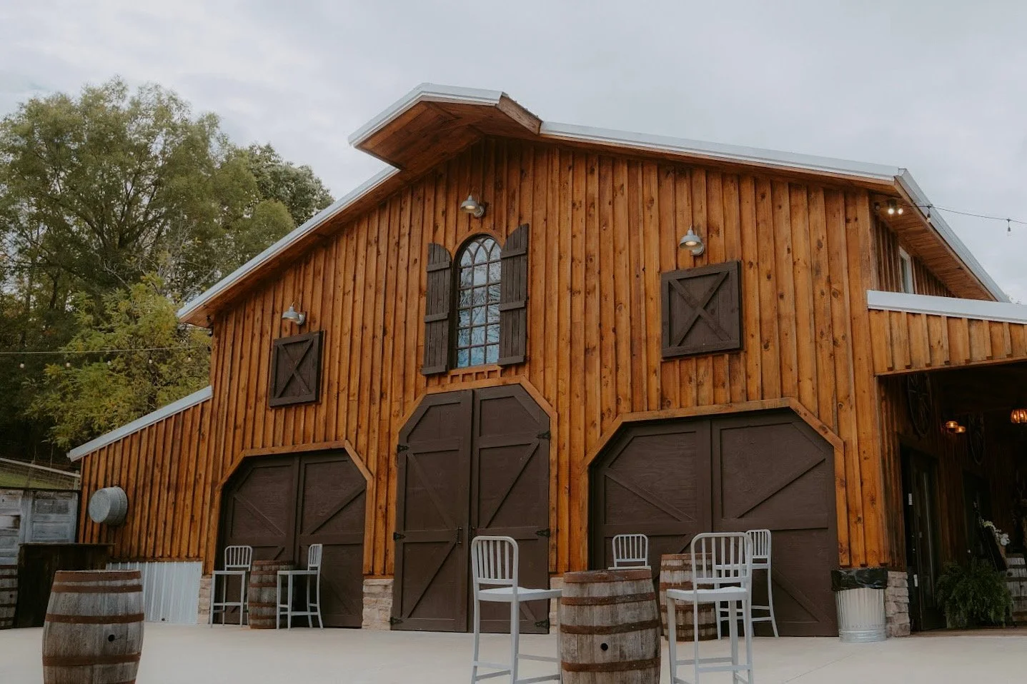 Elegant barn wedding venue offering a romantic setting in the North Carolina countryside between Asheville, Charlotte, and Raleigh.