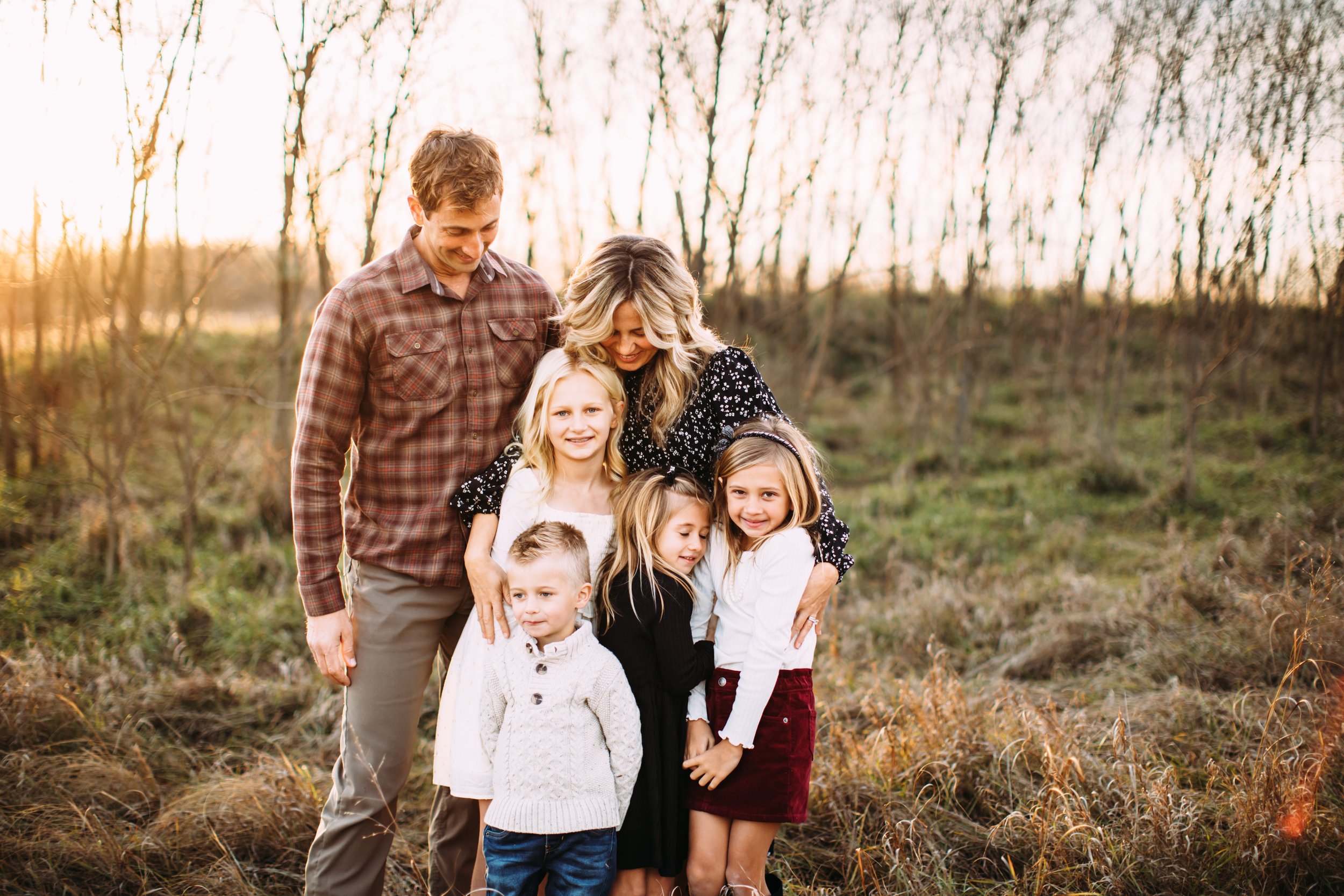  A candid family picture with three little girls and one boy by Teala Ward Photography in Utica. candid family pic Starved Rock #TealaWardPhotography #TealaWardFamilies #StarvedRockStatePark #BuffaloRockPhotographers #UticaIllinoisphotographers 