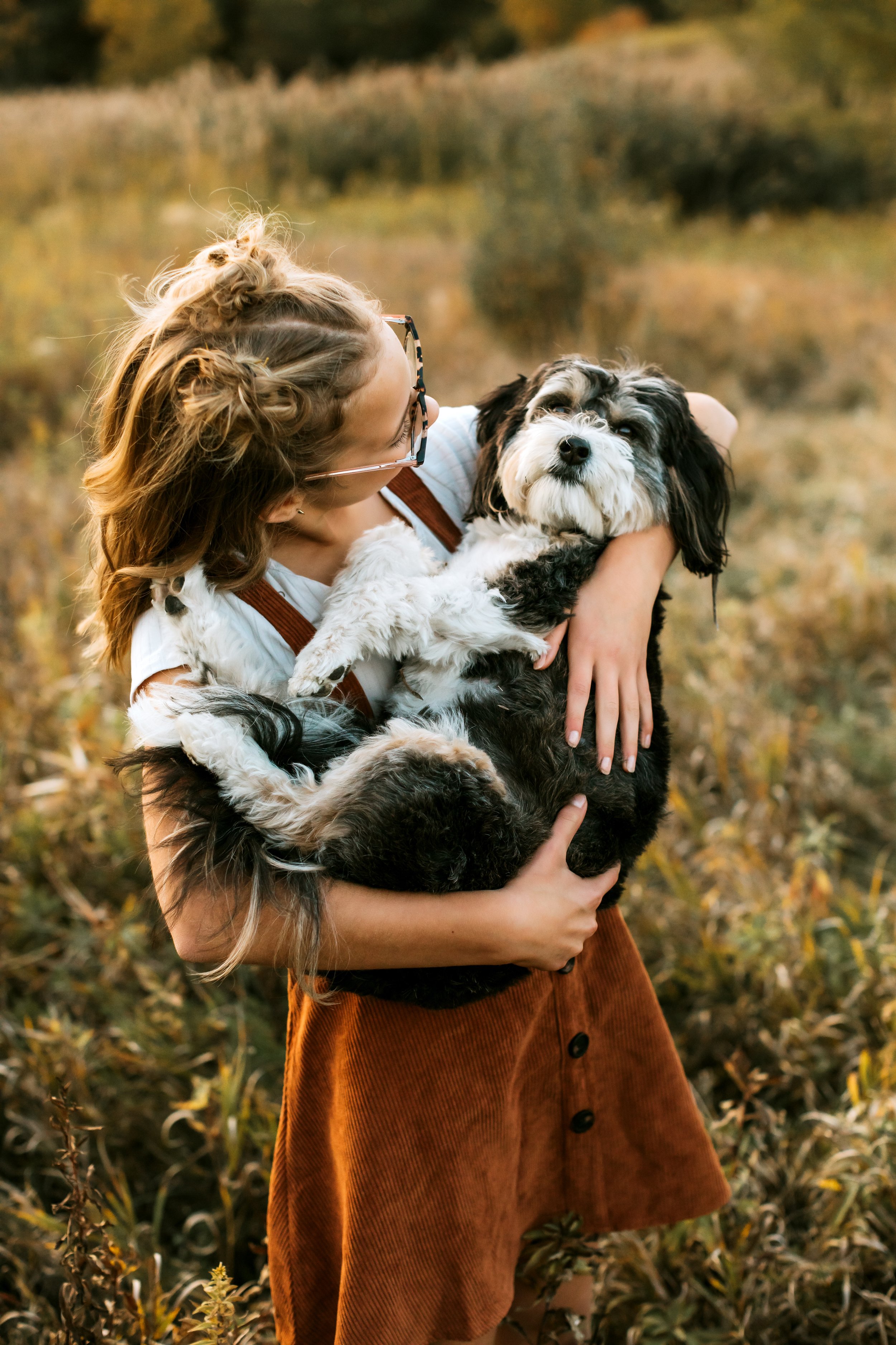 Portrait of the fur sibling being held by a girl by Teala Ward Photography in the Illinois Valley. girl and dog #TealaWardPhotography #TealaWardFamilies #IllinoisValleyfamilypics #fursibiling #Illinoisfamilyphotography #brother&amp;sister 