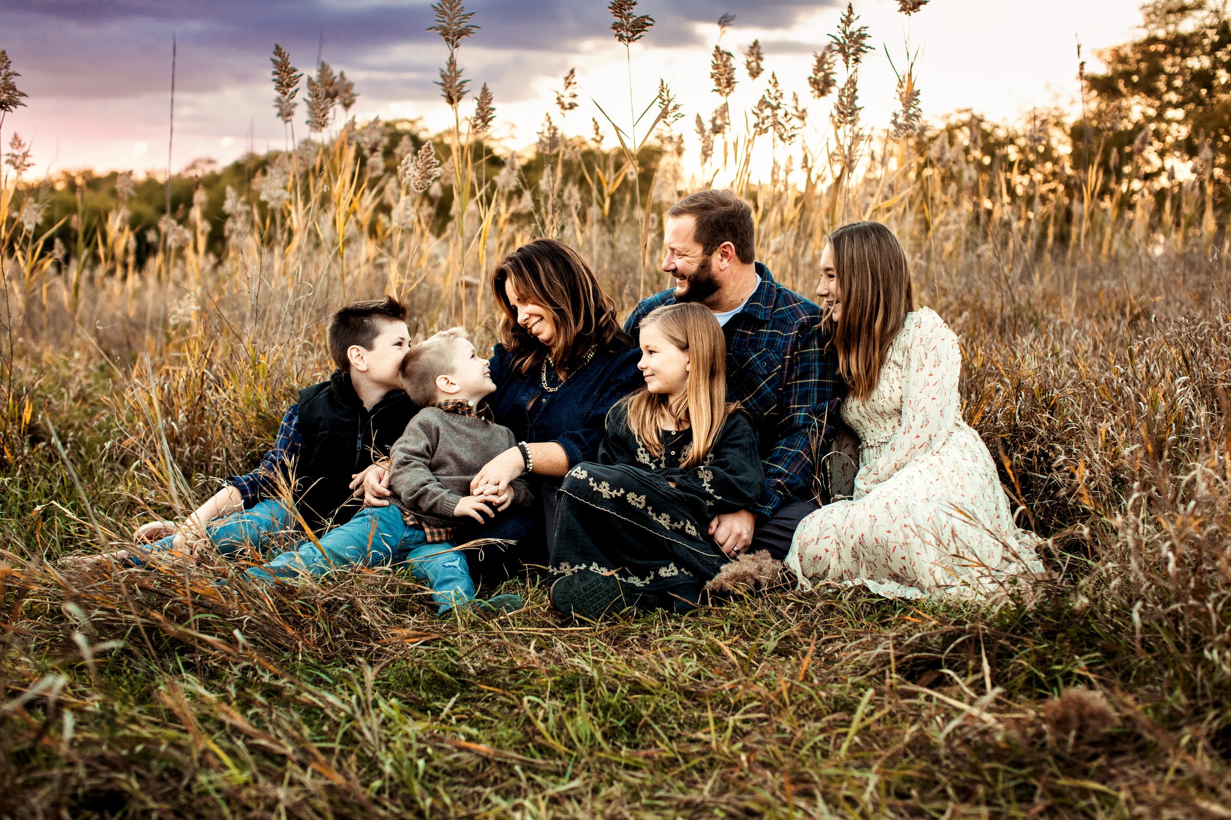  Teala Ward Photography gives five tips for choosing the right family photographer for your needs. family portraits #TealaWardPhotography #TealaWardFamilies #photographers #IllinoisPhotographer #ILphotographers #IllinoisValleyFamilies 