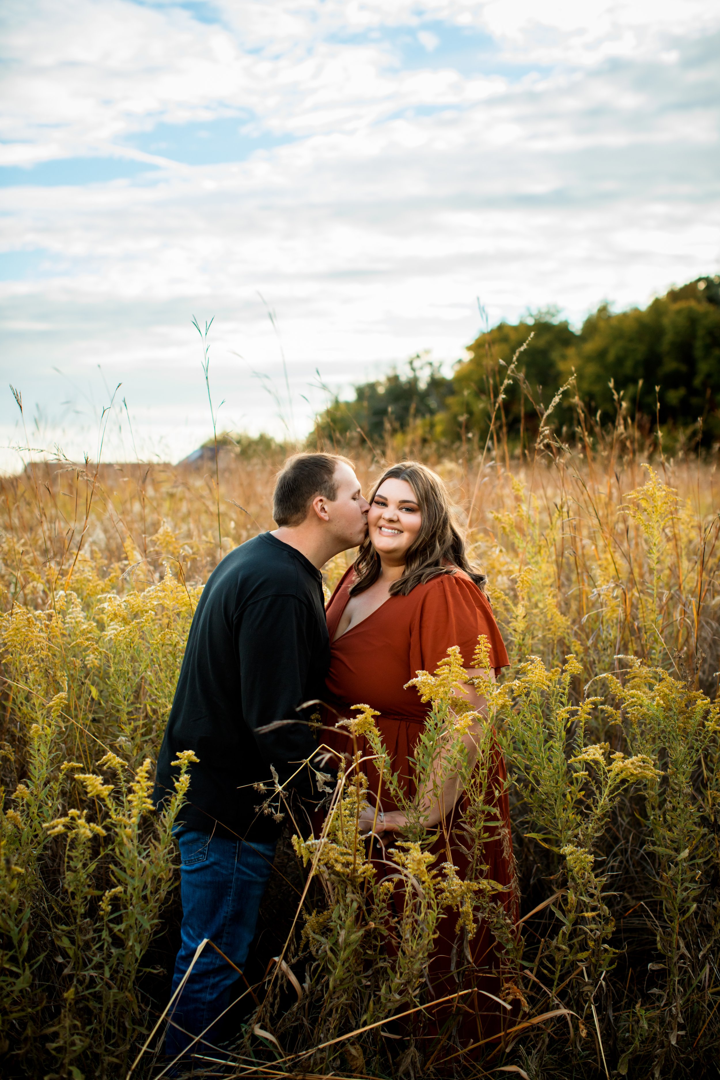  Why you should book your engagement photos with your wedding photographer by Teala Ward Photography. engagement session experience wedding photos wedding tips and tricks #TealaWardPhotography #TealaWardEngagements #Weddingphotographer #ILweddings #W