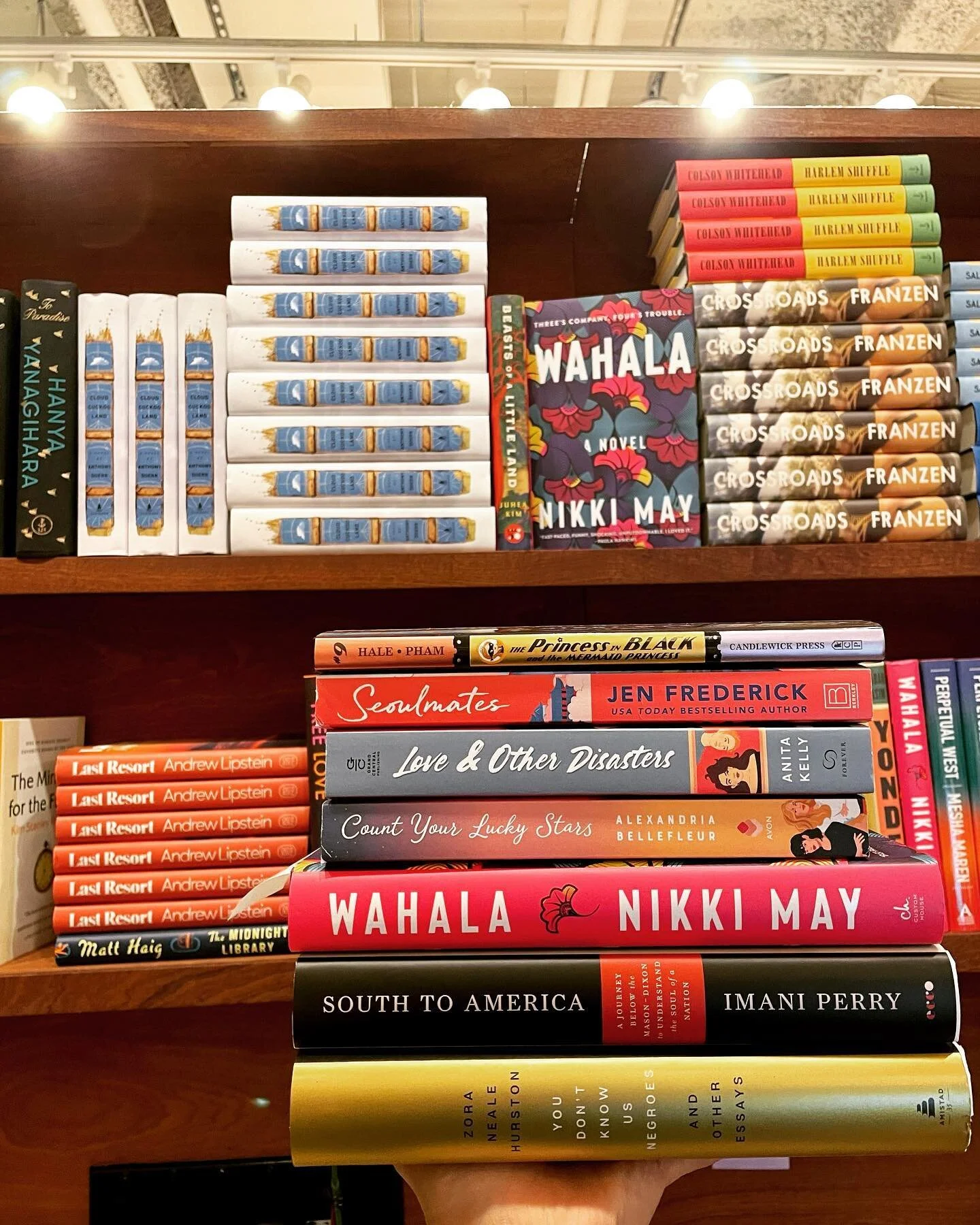 ✨ book  h a u l ✨

I couldn&rsquo;t help myself, friends. So, I read ONE book by @lisakleypas at the recommendation of @chloe_liese, and now I&rsquo;m making my way through her entire backlist (almost 20 years 😱😆) soooo I&rsquo;ll be busy for a whi