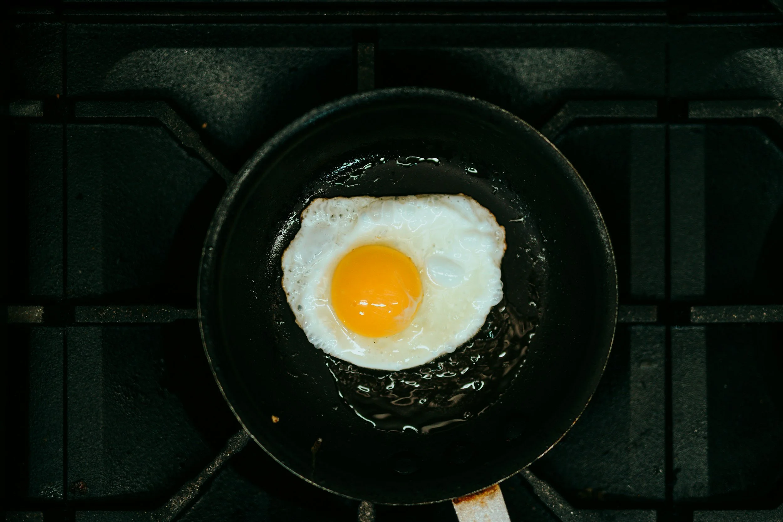 How to Choose a Ceramic Nonstick Pan for Eggs and Brunch