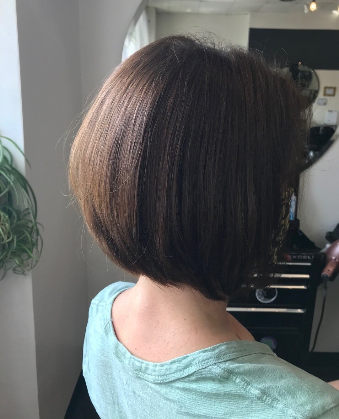 Cute classic bob for one of my long time clients.⁠
⁠
#bobsofinstagram #classicbobshape #kchairstylist #kccrossroadshair #lorealprofessional