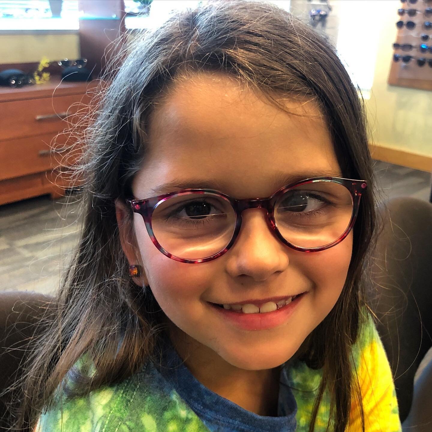 Life is better when you&rsquo;re smiling 😃#thatsmile #toocute #kidsglasses #takumieyewear