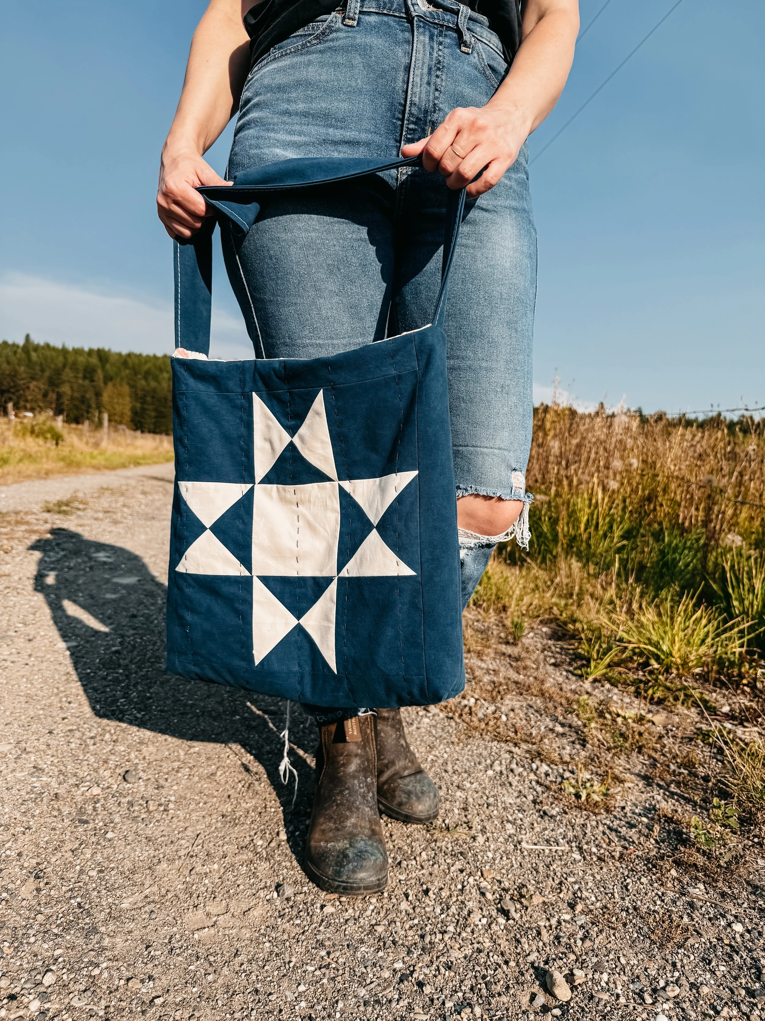 https://www.exshawquilts.com/patterns/p/the-lone-star-tote-quilt-pattern