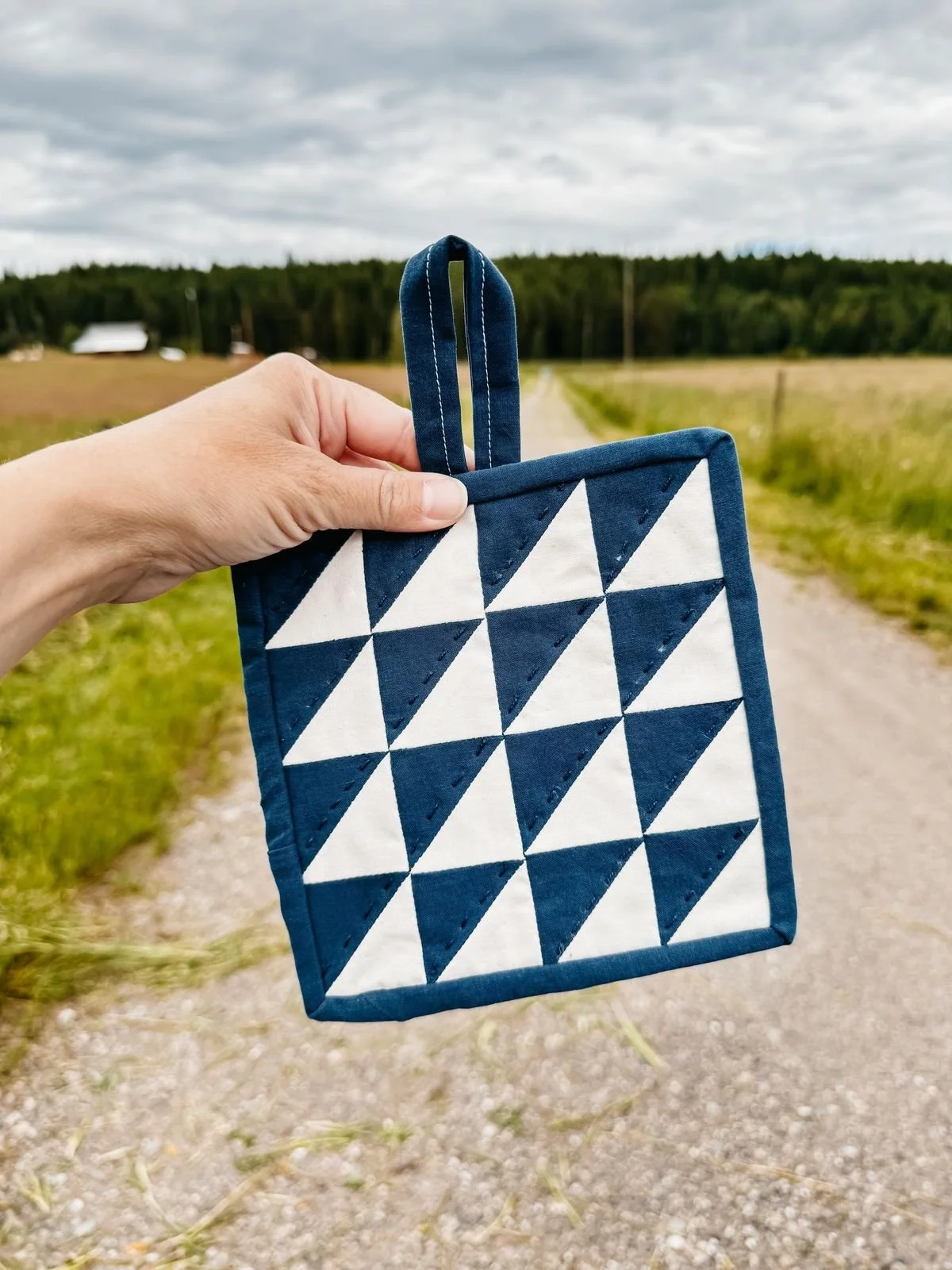 free potholder pattern crescent moon exshaw quilts
