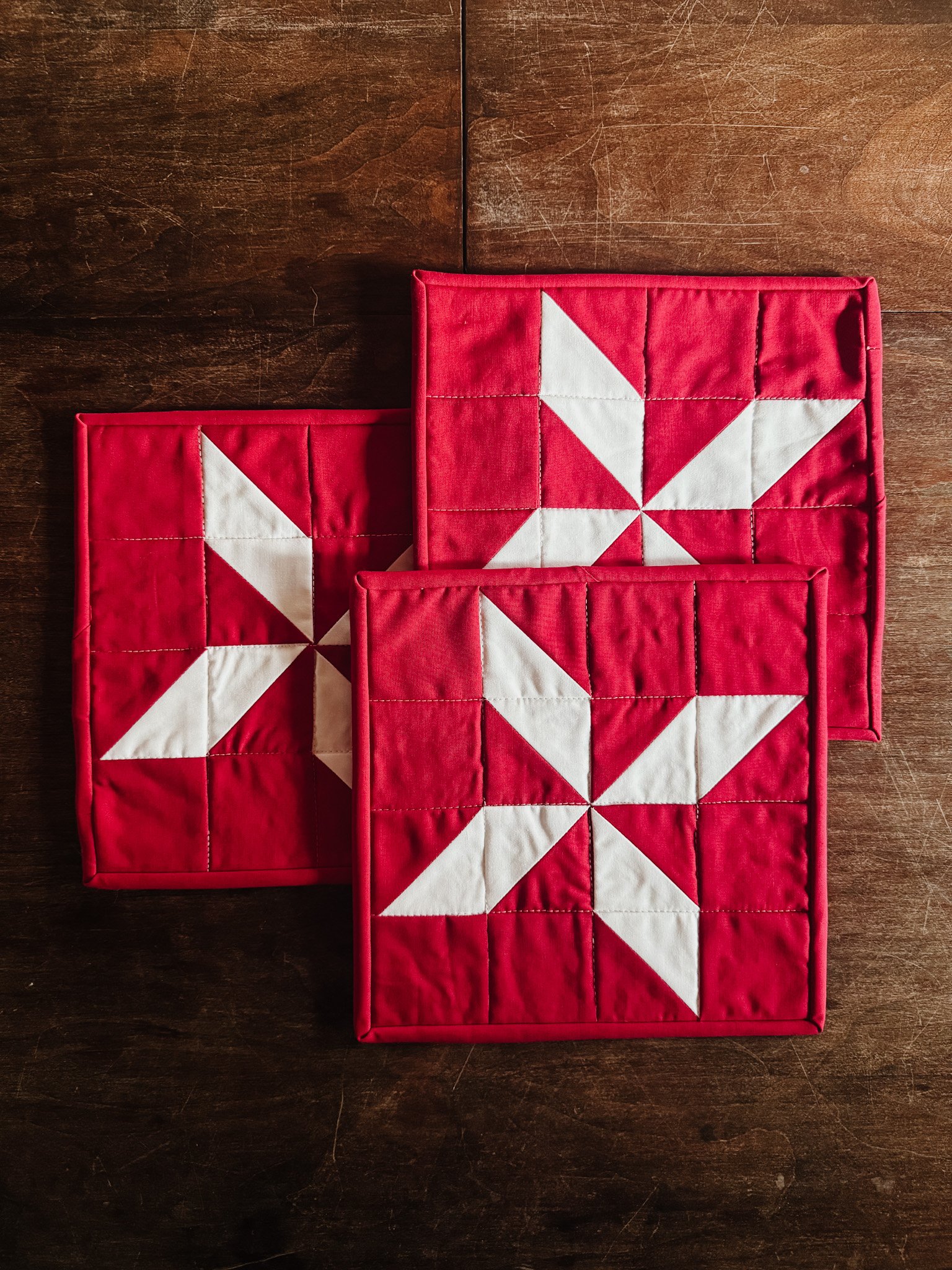 Poinsettia Potholder Quilt Pattern