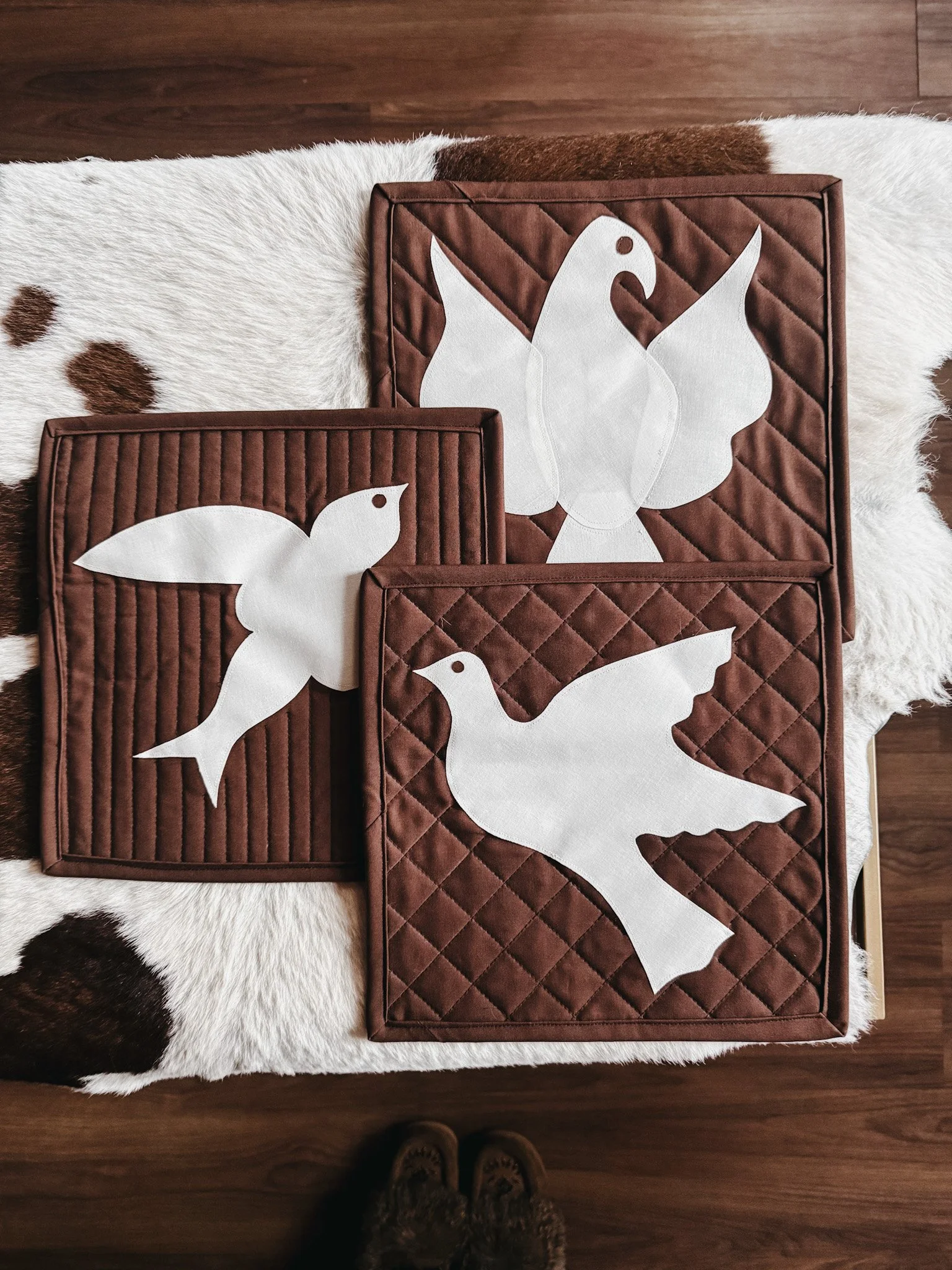 Snow White Dove Potholder Trio Quilt Pattern