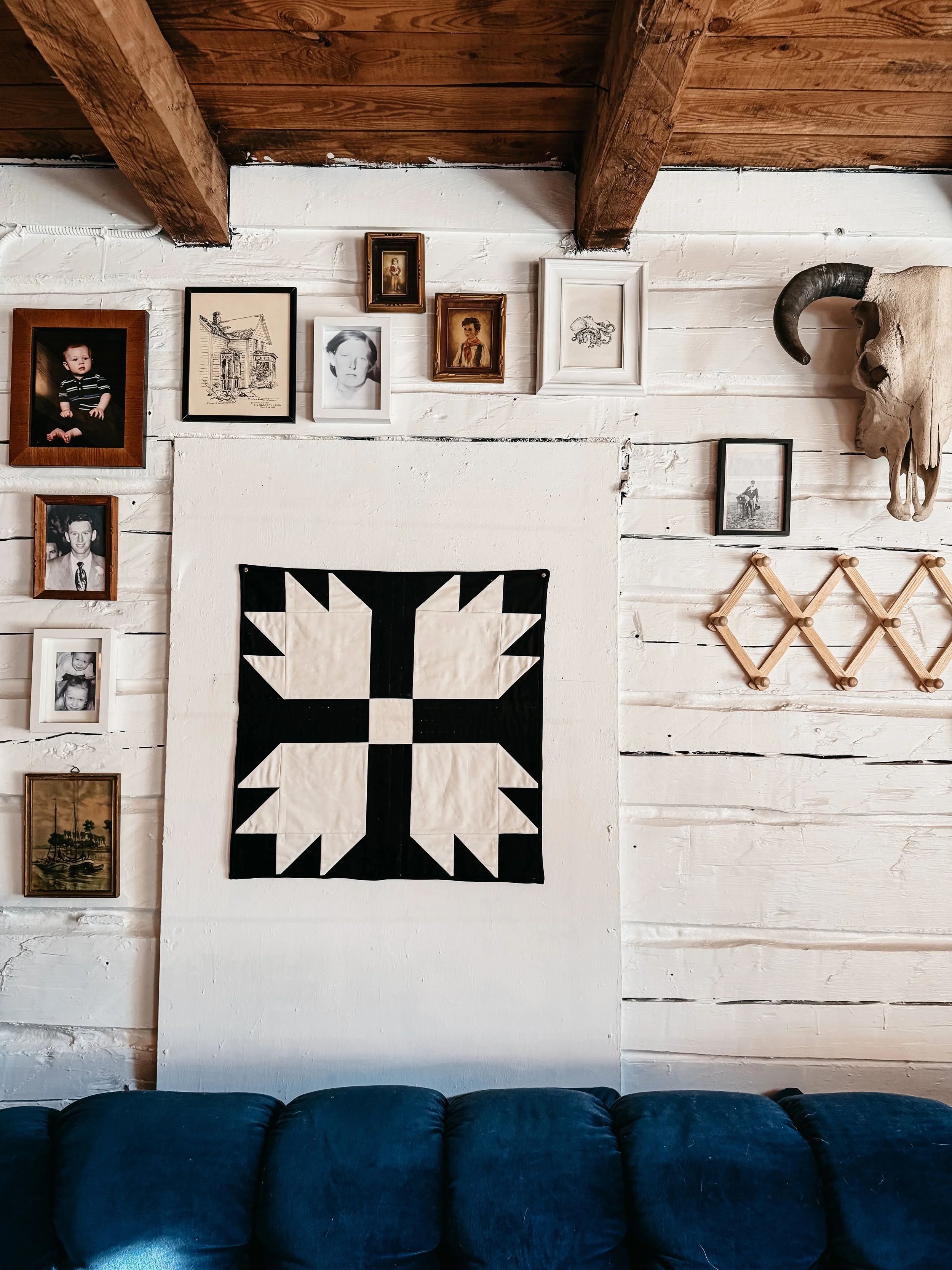 Black Bear Wall Hanging Quilt Pattern