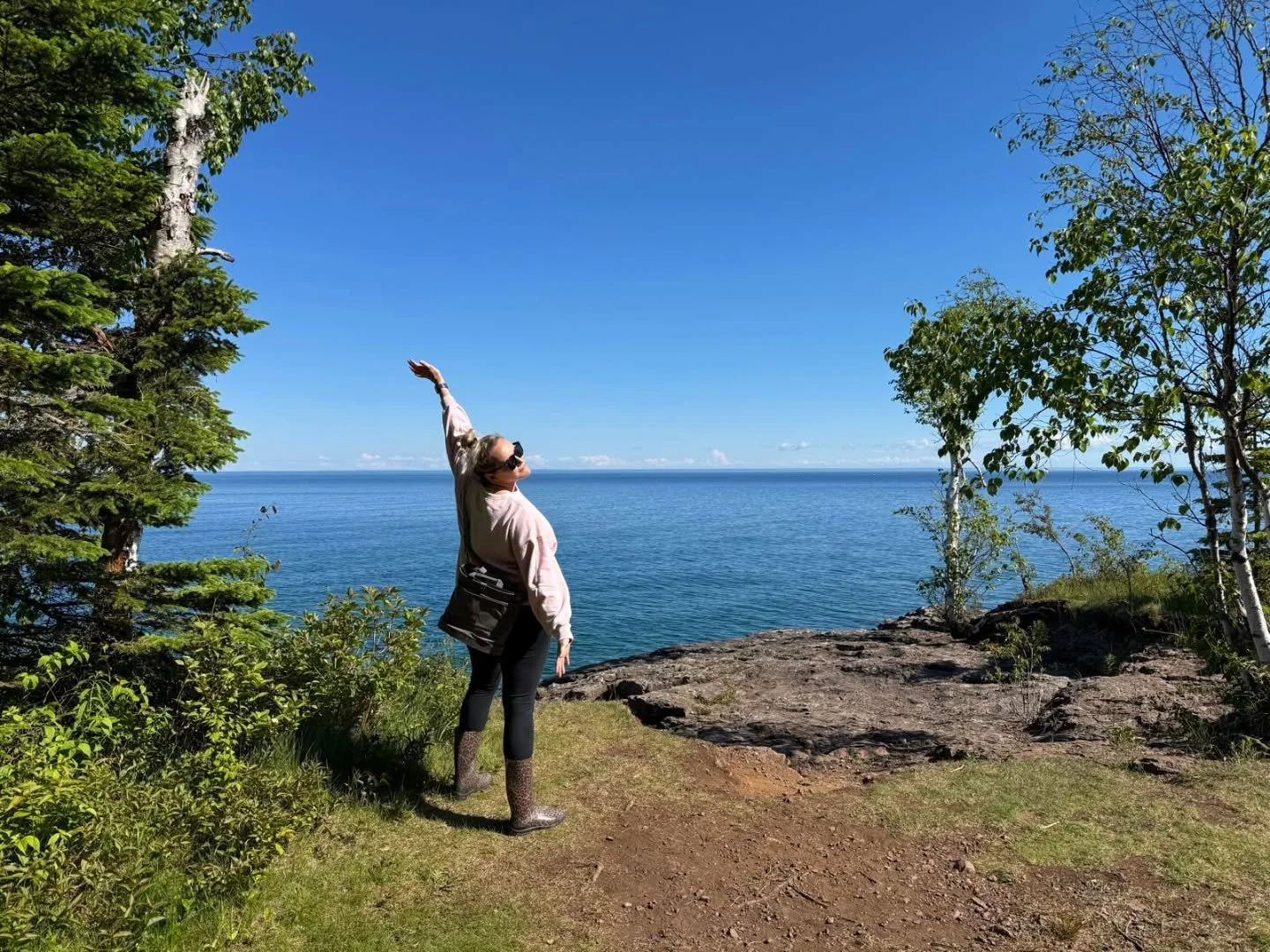 A few fav moments from a trip I look forward to every summer. 💜⛏️✨️
Road trippin to the North Shore, Lake Superior, Canada, and 2 days mining amethyst at @bluepointamethystmine. There really isn&rsquo;t much that relaxes me more than unplugging, get