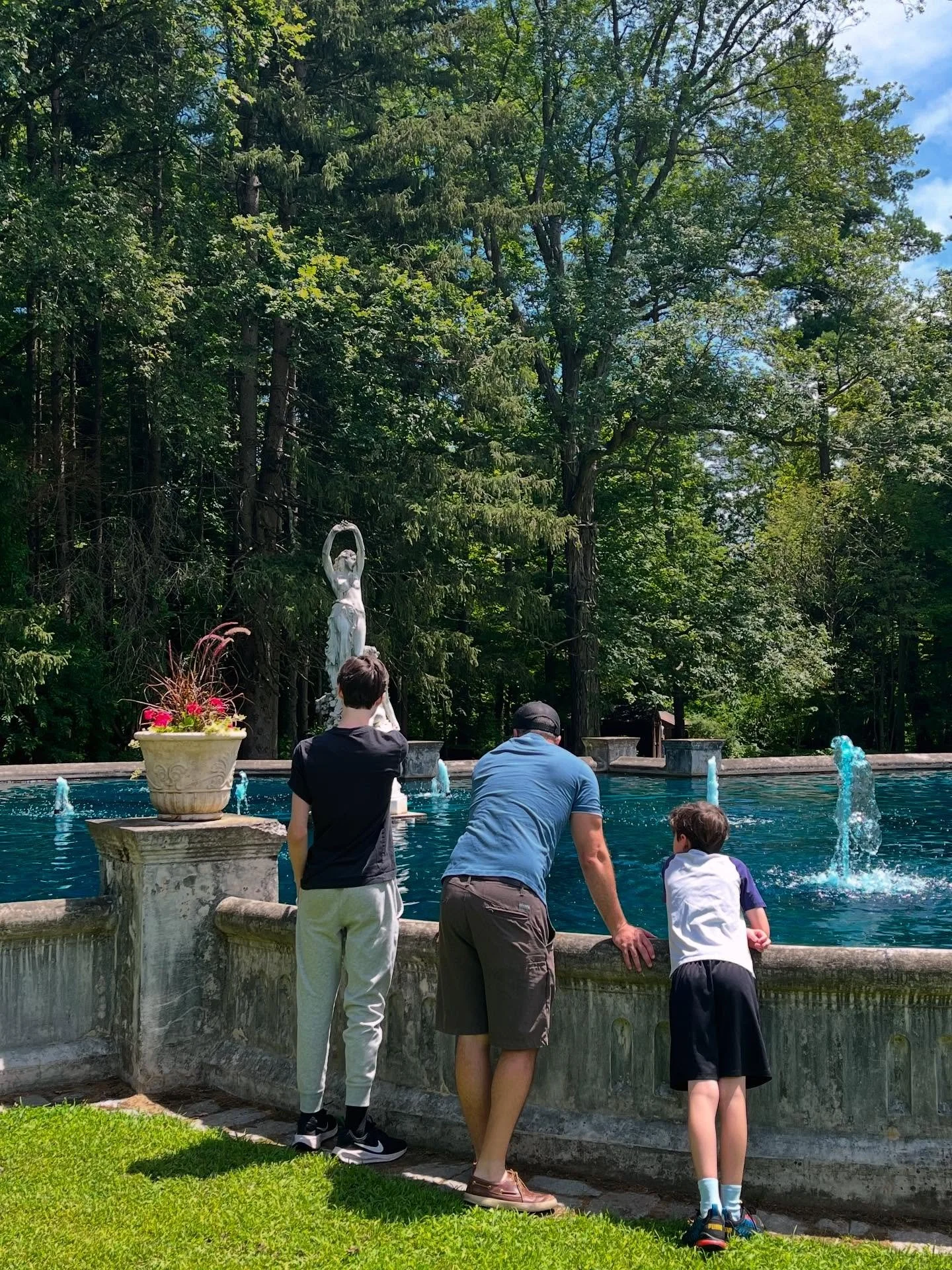 A little Yaddo magic is good for the soul. 

#saratogasprings #upstatesummer #saratogasecretspot #upstateny