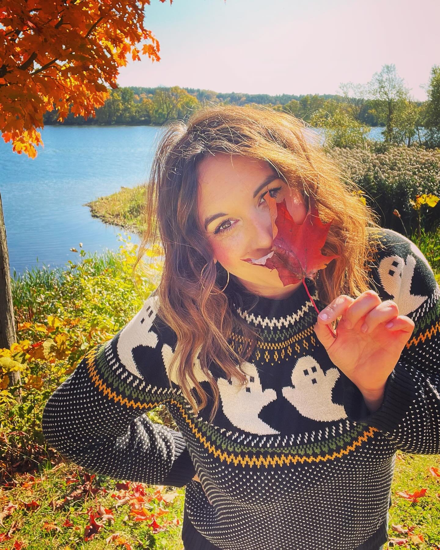 Happy golden, crisp, cozy, glowy, warm-hued, temperate-weathered, slowed-down, delightful and delicious autumn to all who truly celebrate the season. We get one a year. Let&rsquo;s make it count. 🍁

#autumninnewyork