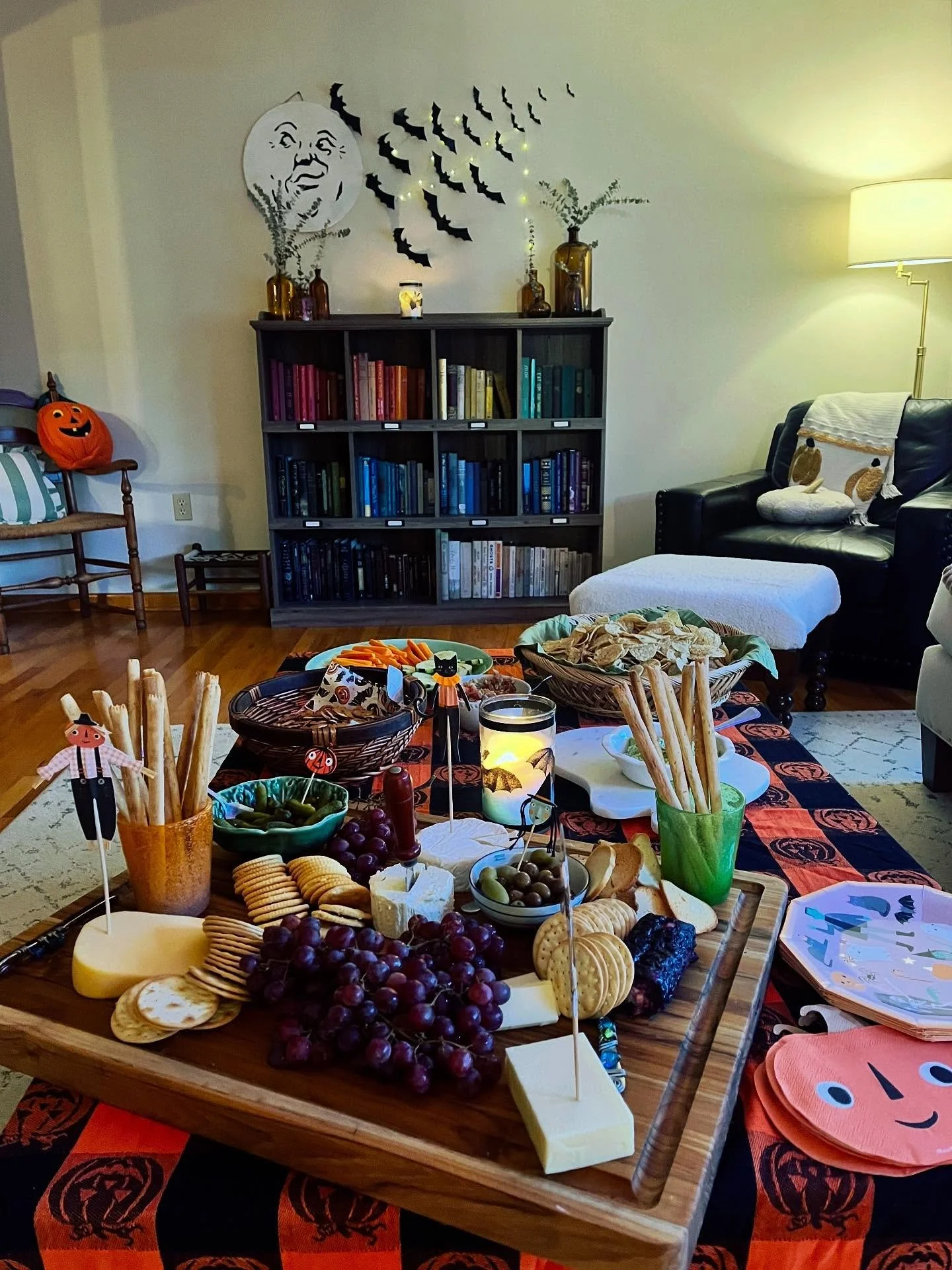 This was our windy, groovy, garage concert, so fun Halloween. 10/10 🎃. Would do again.