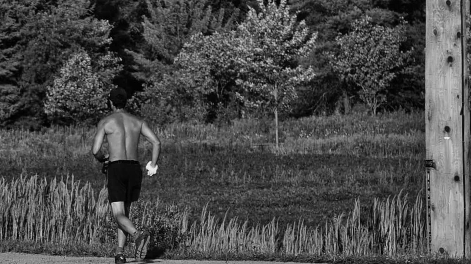 A2DSC_0181man on the move.jpeg