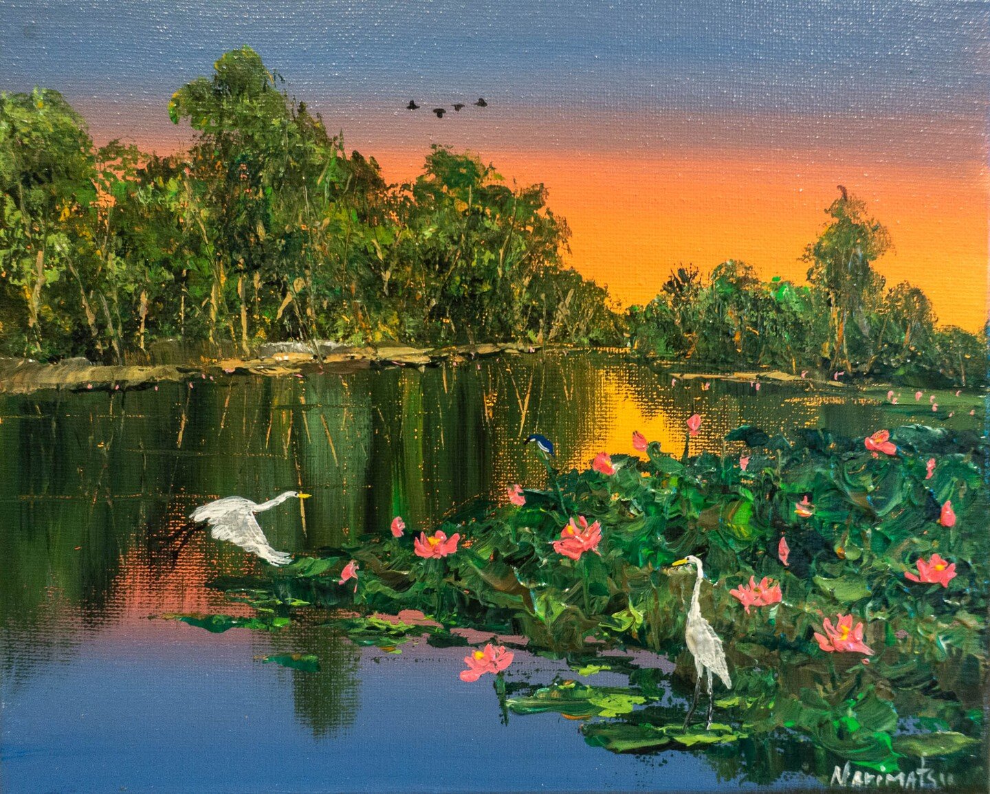 I finally got around to unpacking my fave souvenir from my recent NT trip... a beautiful painting of a Kakadu sunset by Darwin-based artist @michiko_narimatsu_art. I just love her work! Check out her website, or if you're in Darwin you can find her a