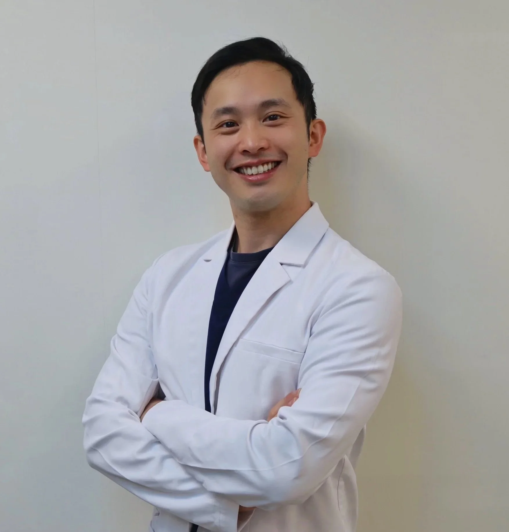 Dr. T. Chan
Dentist