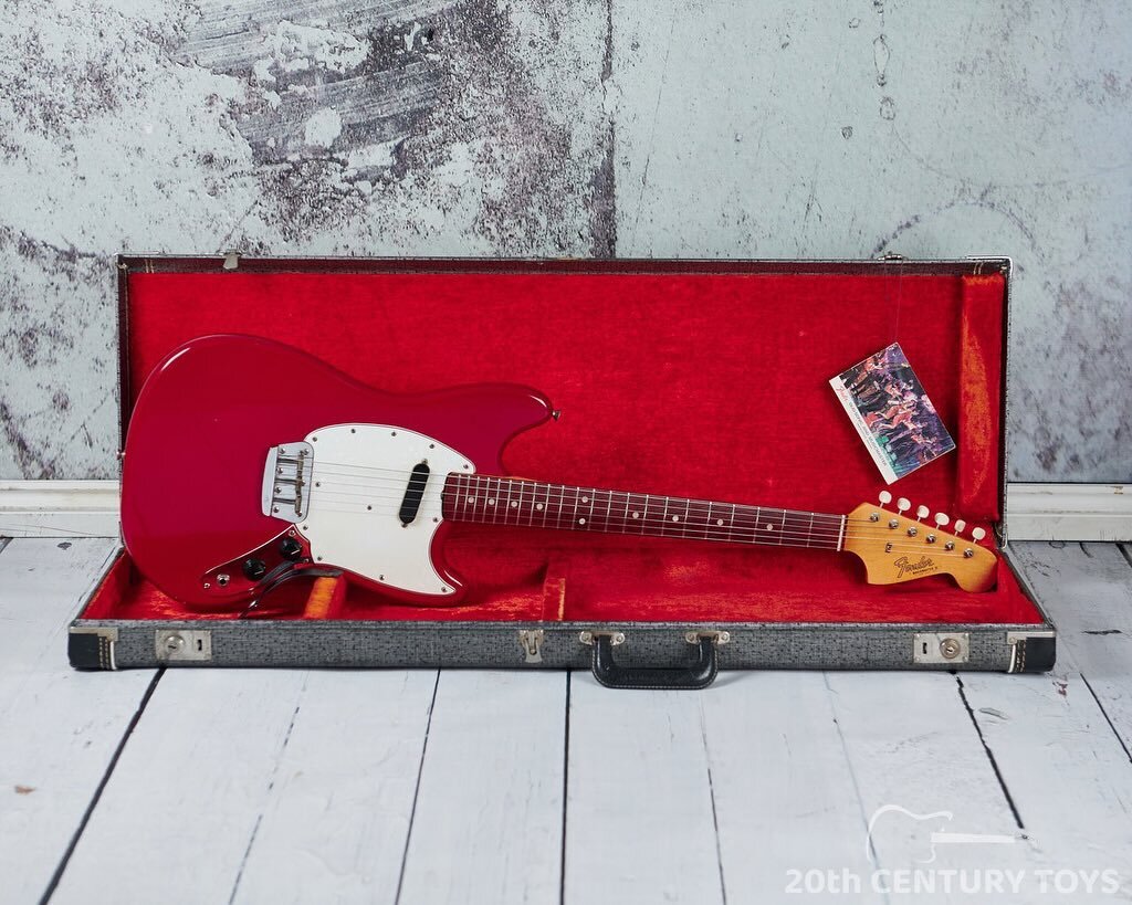 Is there such a thing as #musicmastermonday ? Here is a very clean, original &lsquo;66 Fender Musicmaster in cool Dakota Red. Comes with the original hard shell case and instruction booklet/hang tag. Now live on the website. Check it out.
.
www.20thc