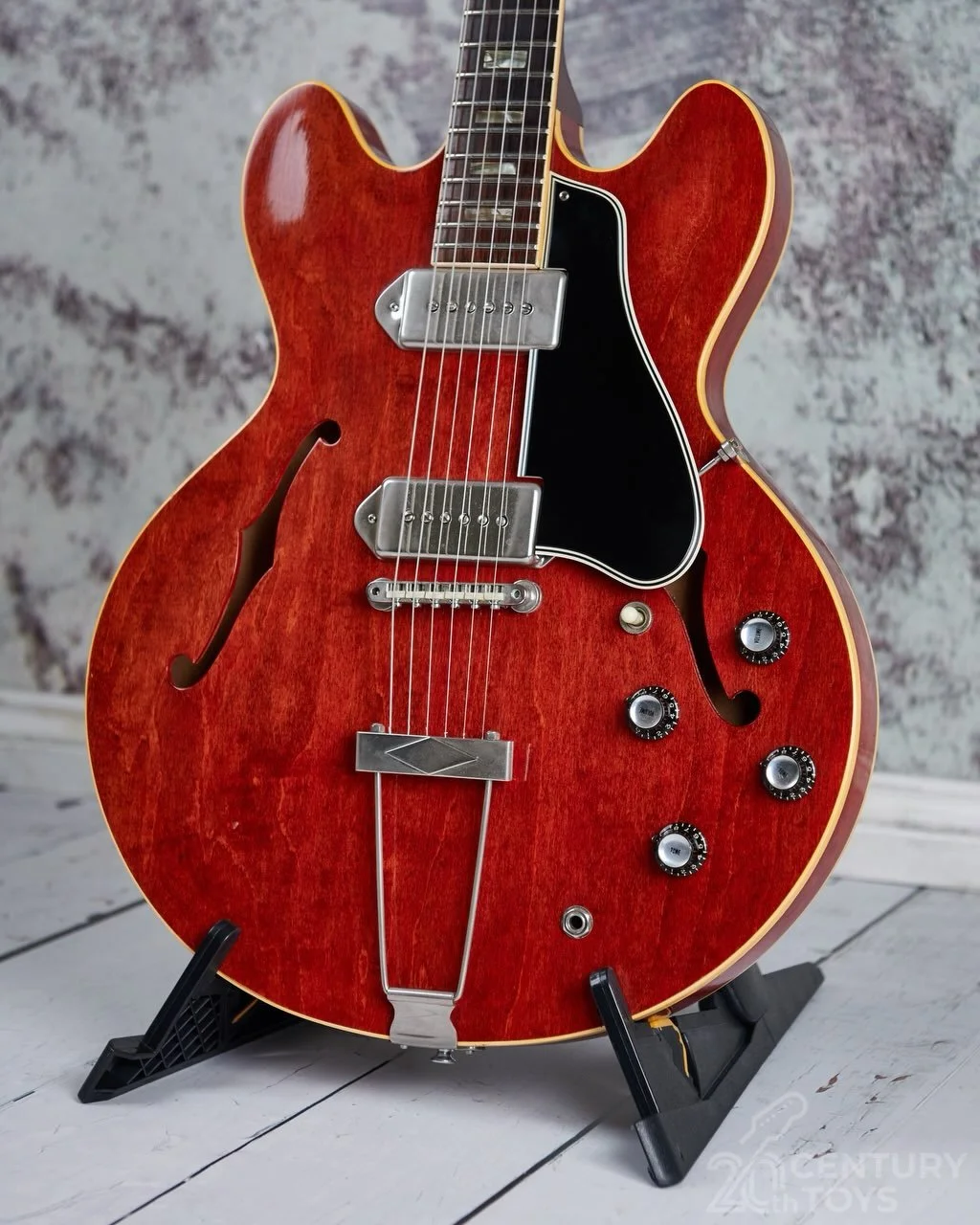 It was 5 years ago today that I first launched 20th Century Toys. It seems like only yesterday in some respects but in other respects it seems like the world has changed at such a pace, that 5 years almost feels like a lifetime ago now.

Anyway I am 