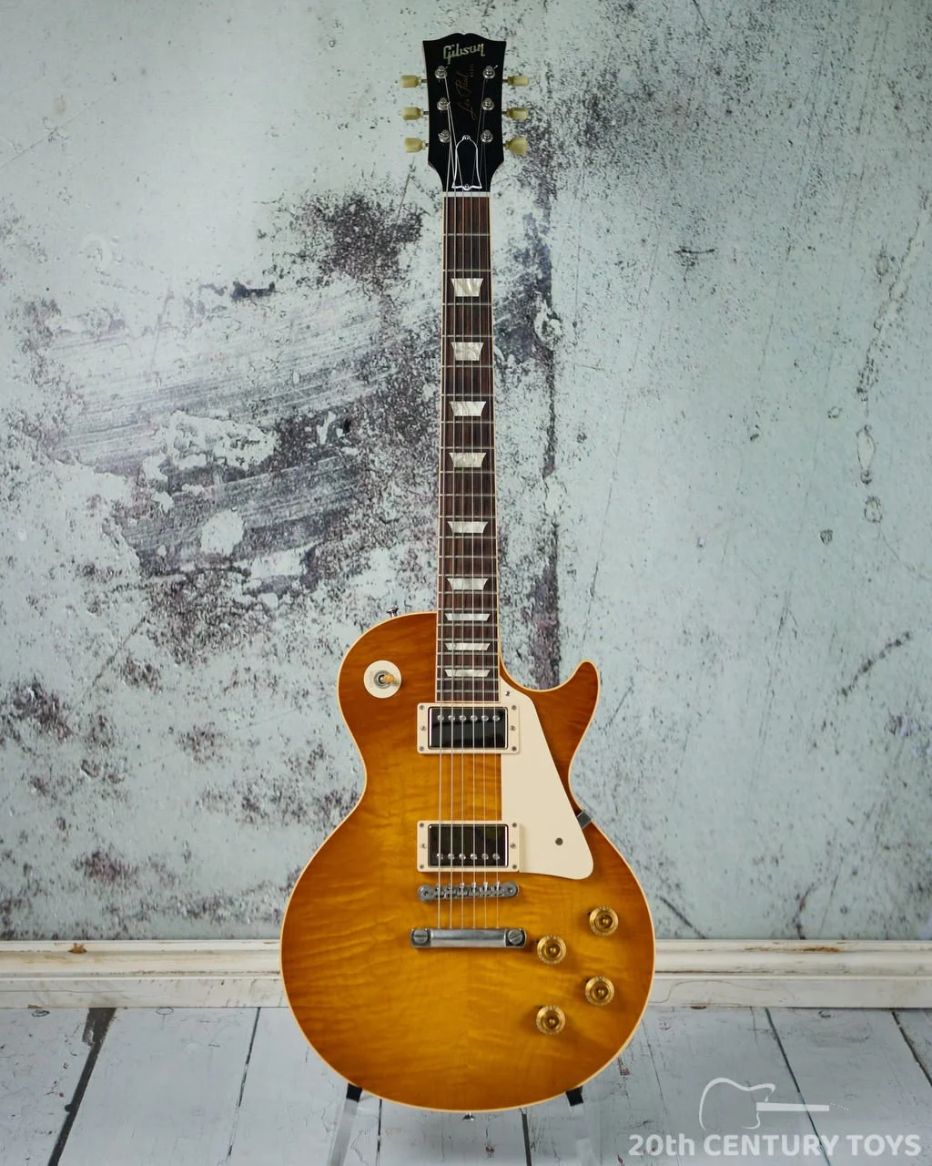 Gibson Custom Shop 50th Anniversary 1960 Les Paul Standard. Version Two. Gold Book.
