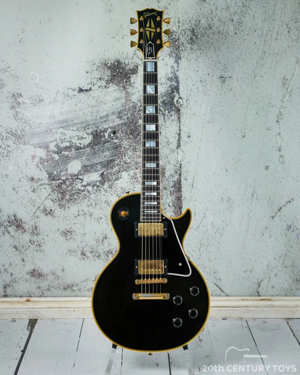 Gibson_Custom_Shop_1957_Les_Paul_Custom_001.JPG