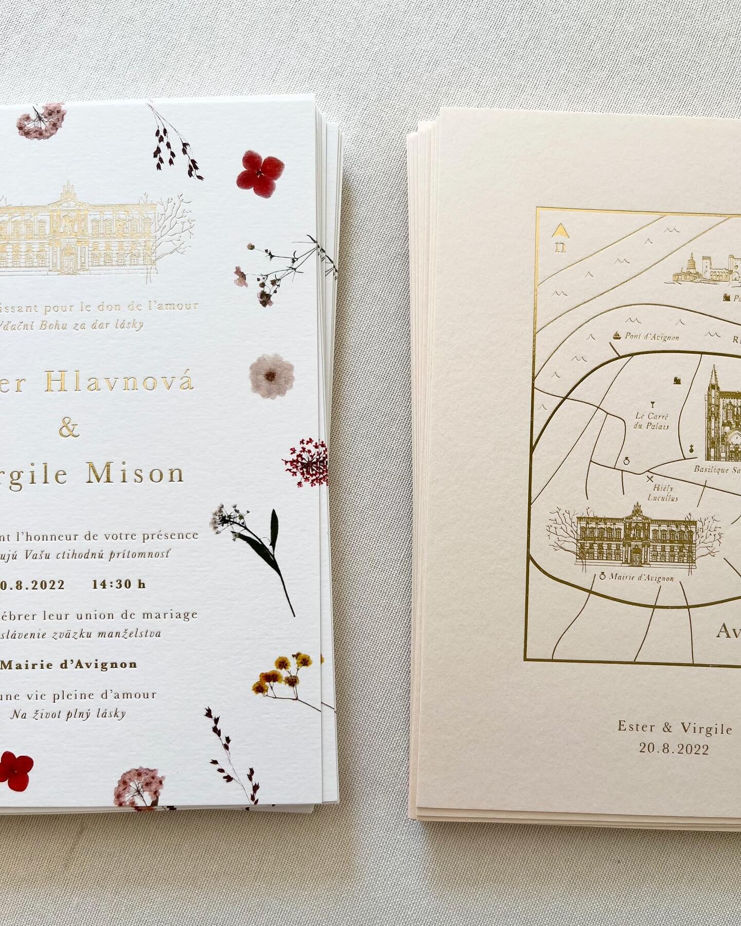 Did you know your invitations can be created in another language if needed? These invitations from the Anna collection were for a wedding in the beautiful city of Avignon in France and featured both the French and Slovakian languages ✨
⠀⠀⠀⠀⠀⠀⠀⠀⠀
The 