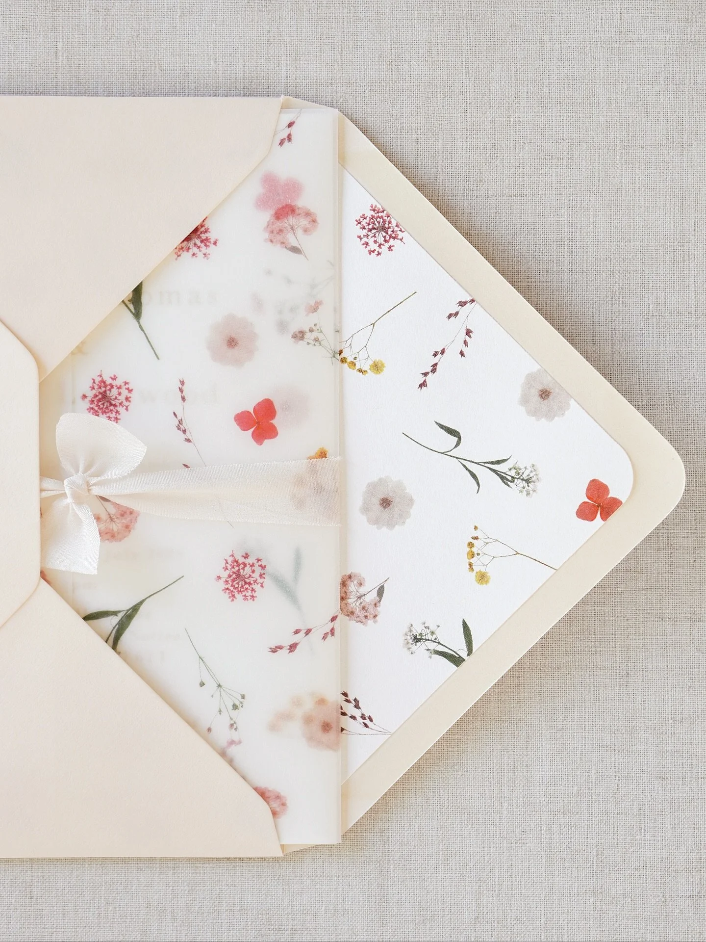 A few of the many colourful details of Anna 🌷☀️💍

Visit my website to see the full collection of save the dates, wedding invitations and on the day stationery and to begin your wedding stationery journey!