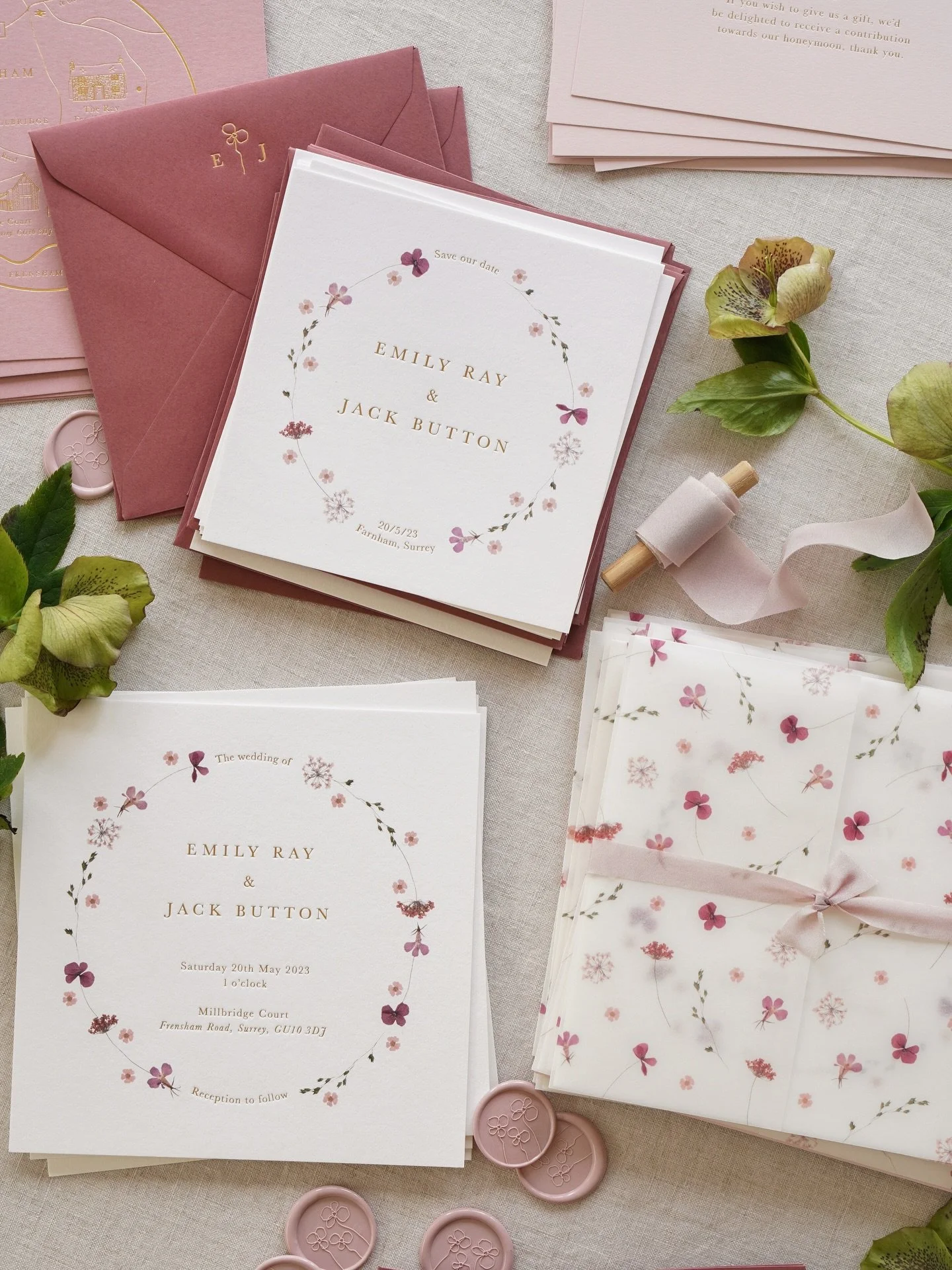 Hues of purple and pink pressed flowers and uncoated cardstock are paired with shiny gold foil to create the delicate and pretty Edith wedding stationery collection. 
⠀⠀⠀⠀⠀⠀⠀⠀⠀
Each card is individually foil pressed onto super thick paper so that the