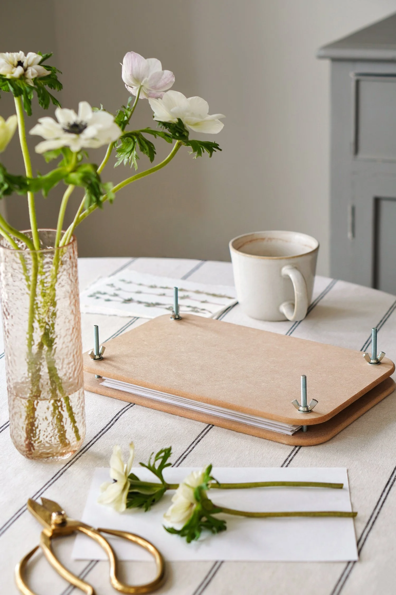Gable-&-Grain_Luxury-Stationery-&-Flower-Pressing-Studio_Pressed-Flowers-1_web.jpg