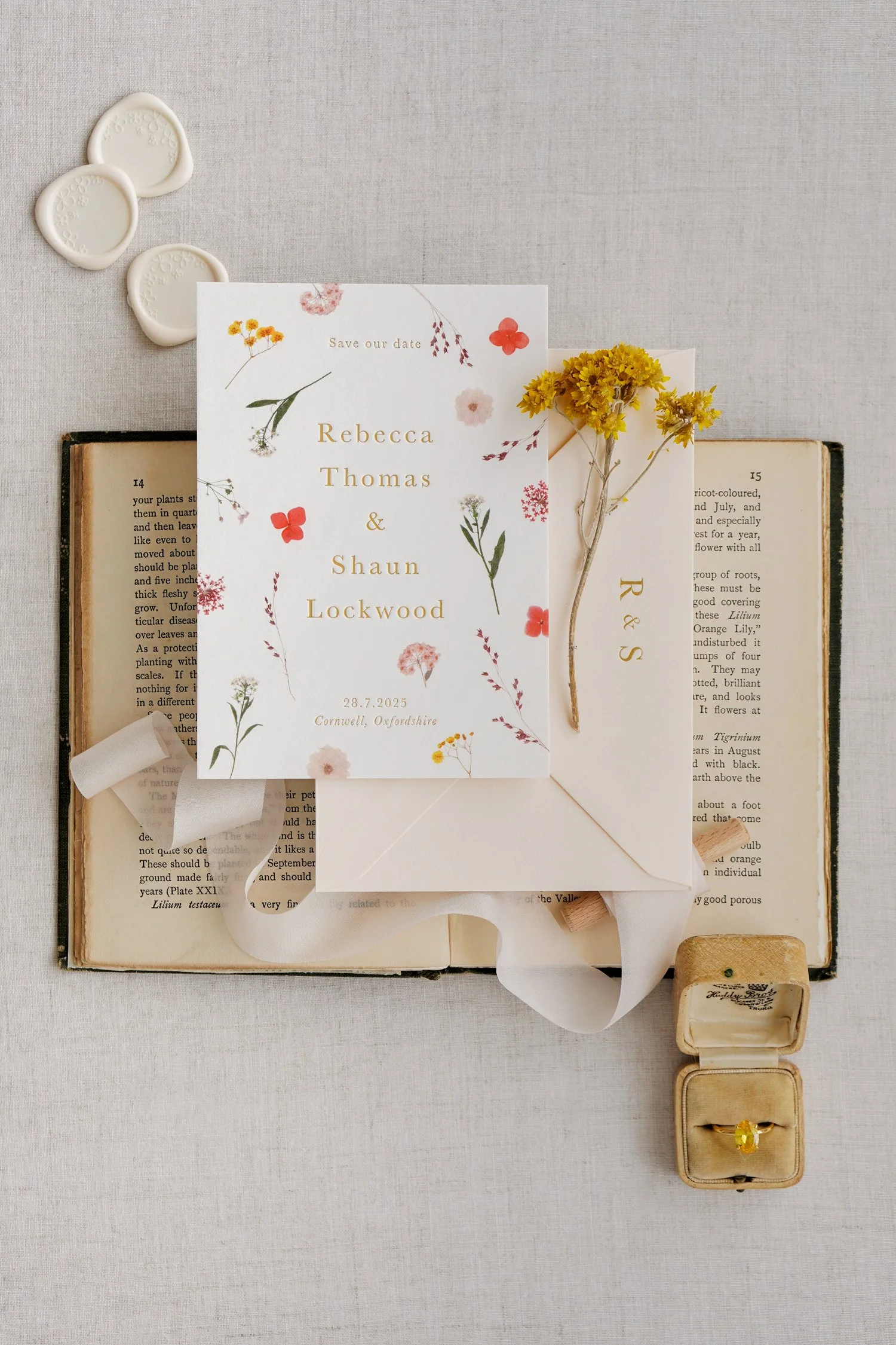 Gable&Grain_Wedding-Stationery_Anna_Save-the-Date_5_web.jpg