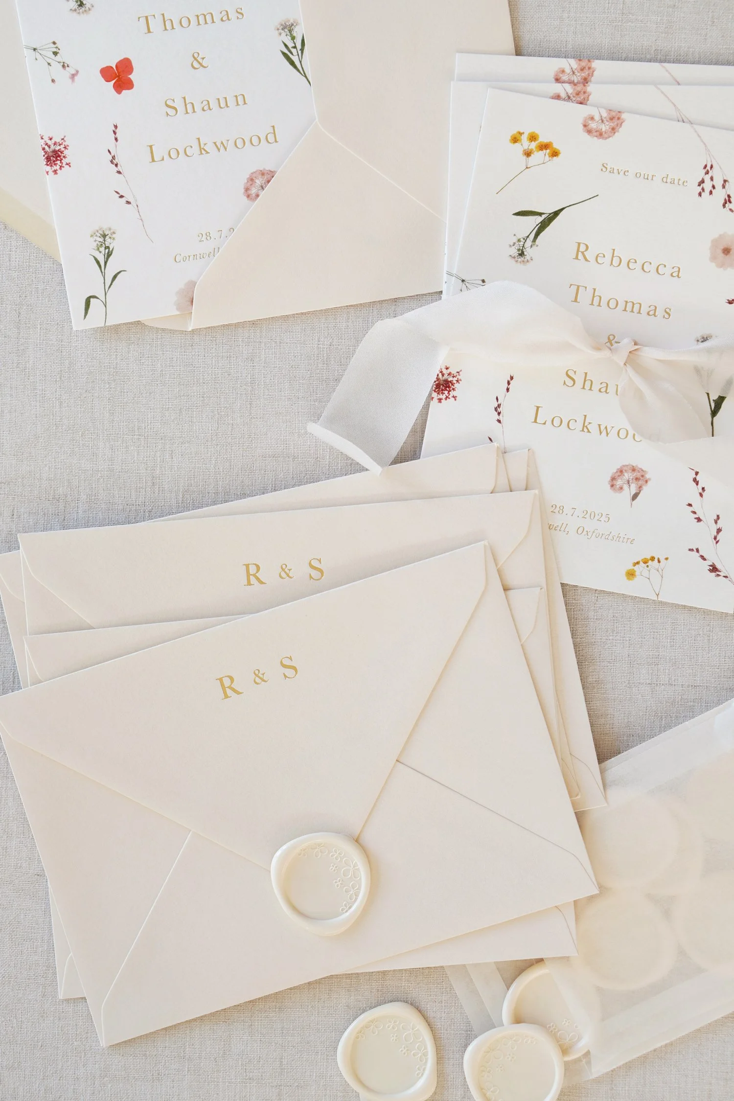 Gable&Grain_Wedding-Stationery_Anna_Envelope-Initials_2_web.jpg