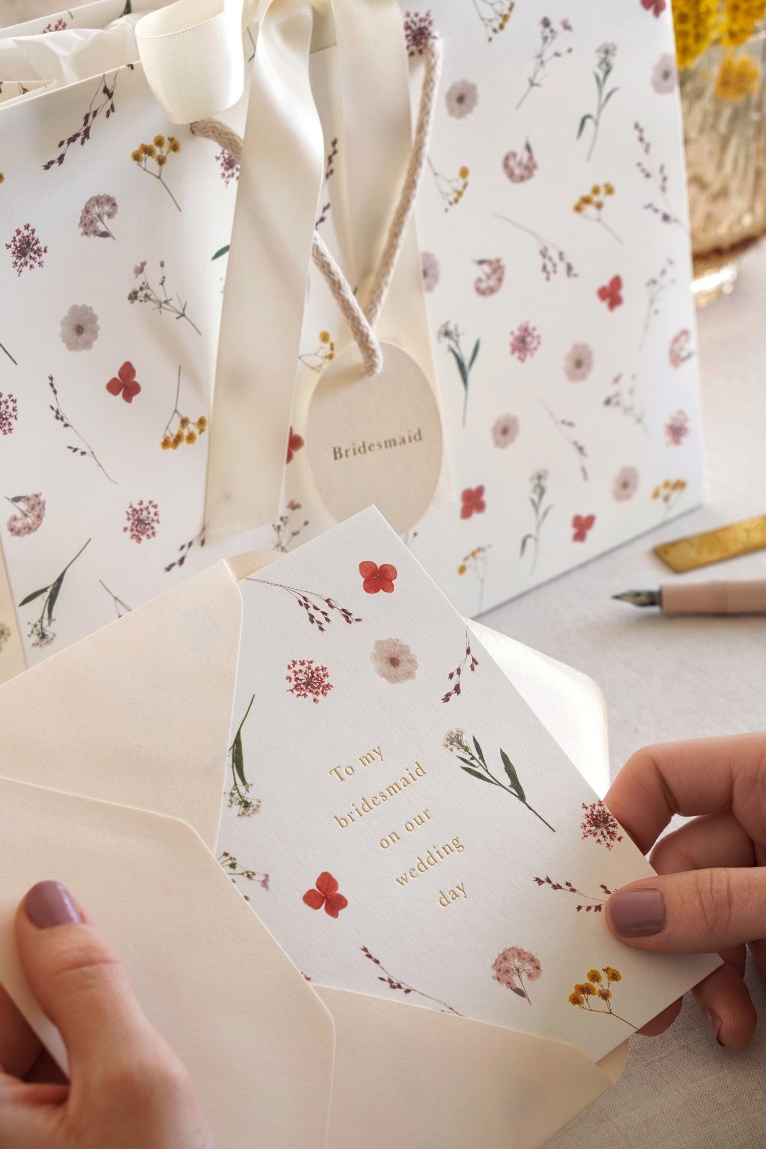 Gable-&-Grain_Anna_Wedding-Day-Thank-You-Gift-Wrap-Set-Bridesmaid-2_web.jpg