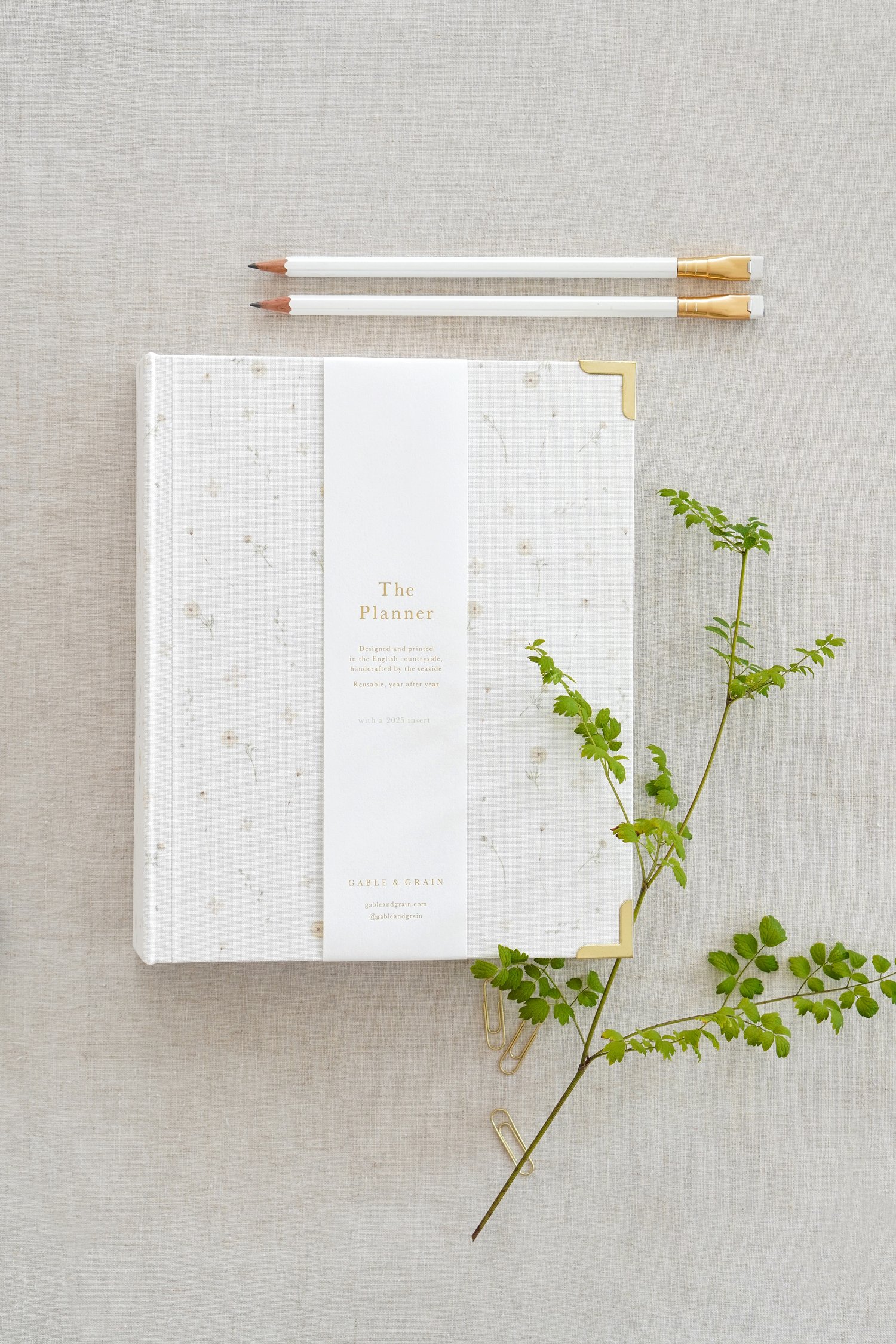 Gable-&-Grain_Planner_Pressed-Flowers_1_web.jpg
