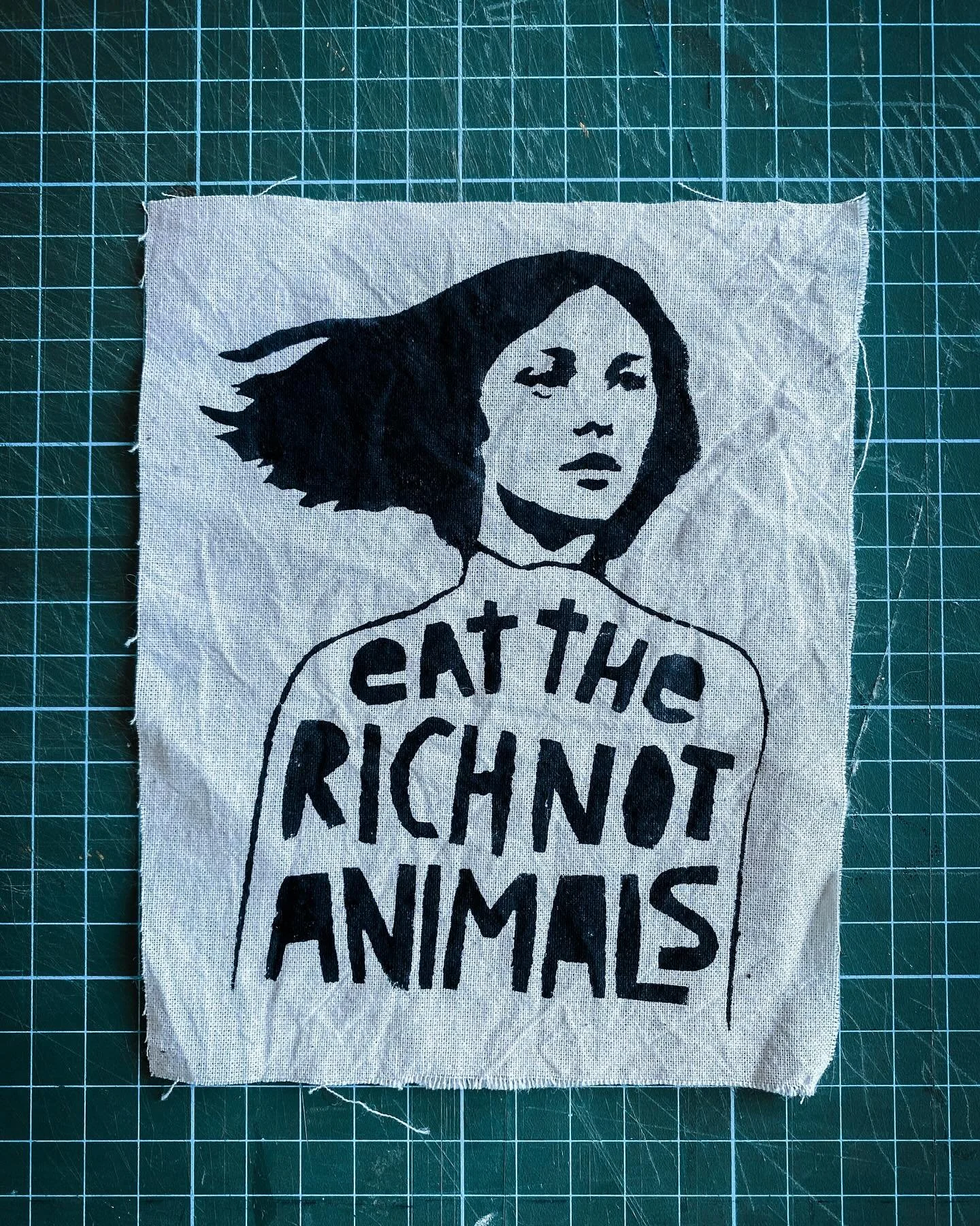Eat the rich not animals.
.
.
.
#patch #diypatch #eattherich #animalrights #veganart #veganartist #animalrightsart #govegan