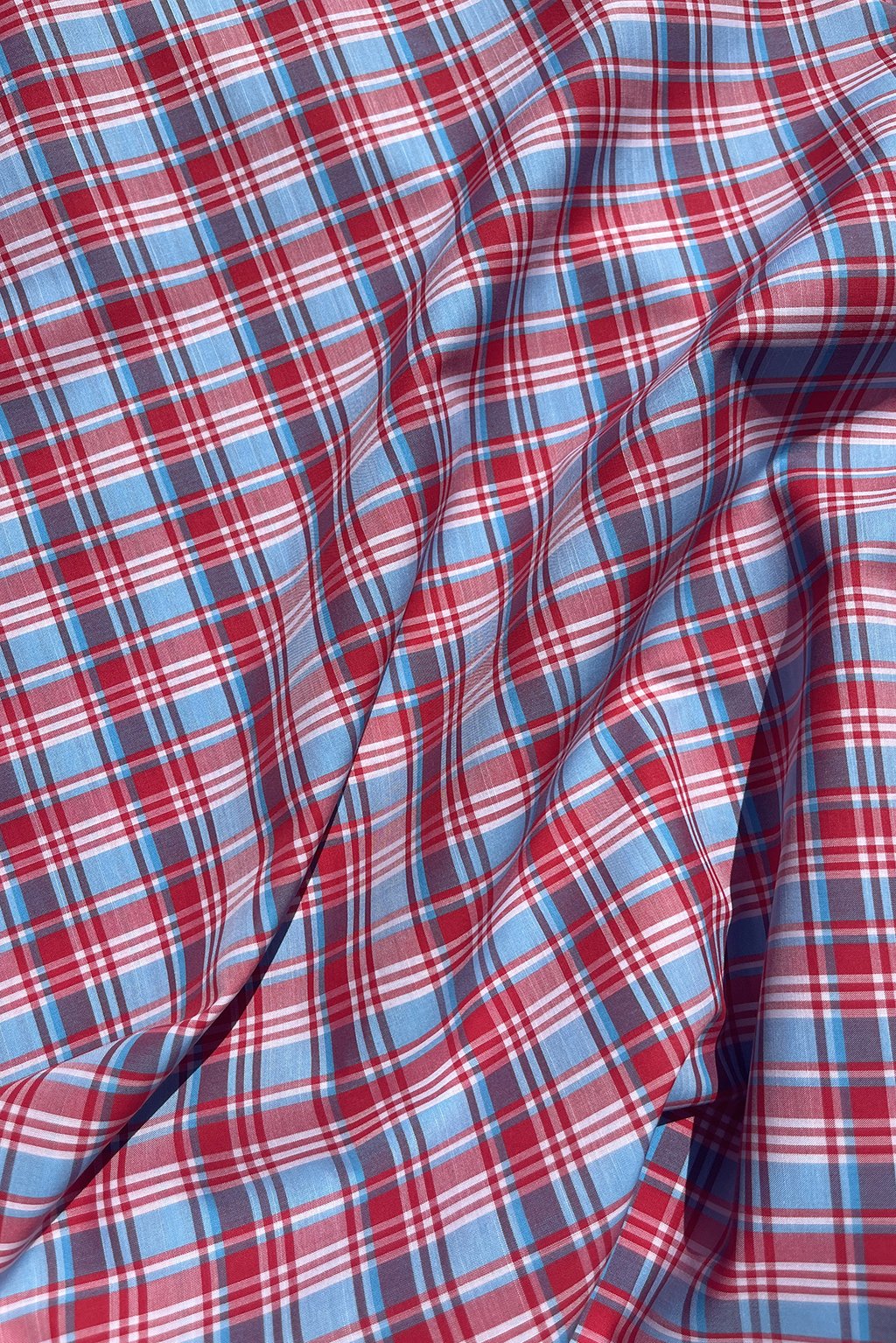 cotton shirting check in red and blue12.jpg