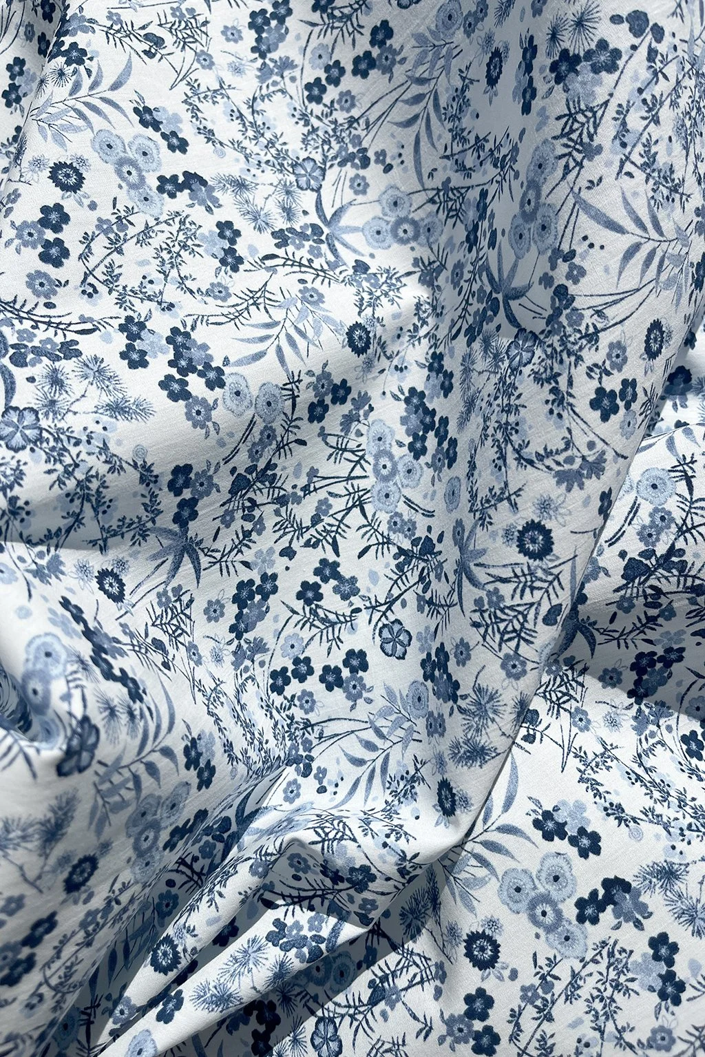 italian cotton with small blue flowers.jpg5.jpg