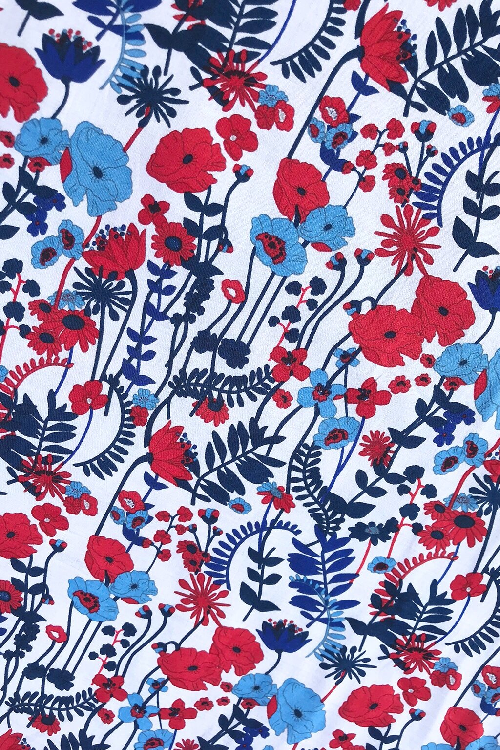 cotton+with+blue+and+red+poppies7.jpg